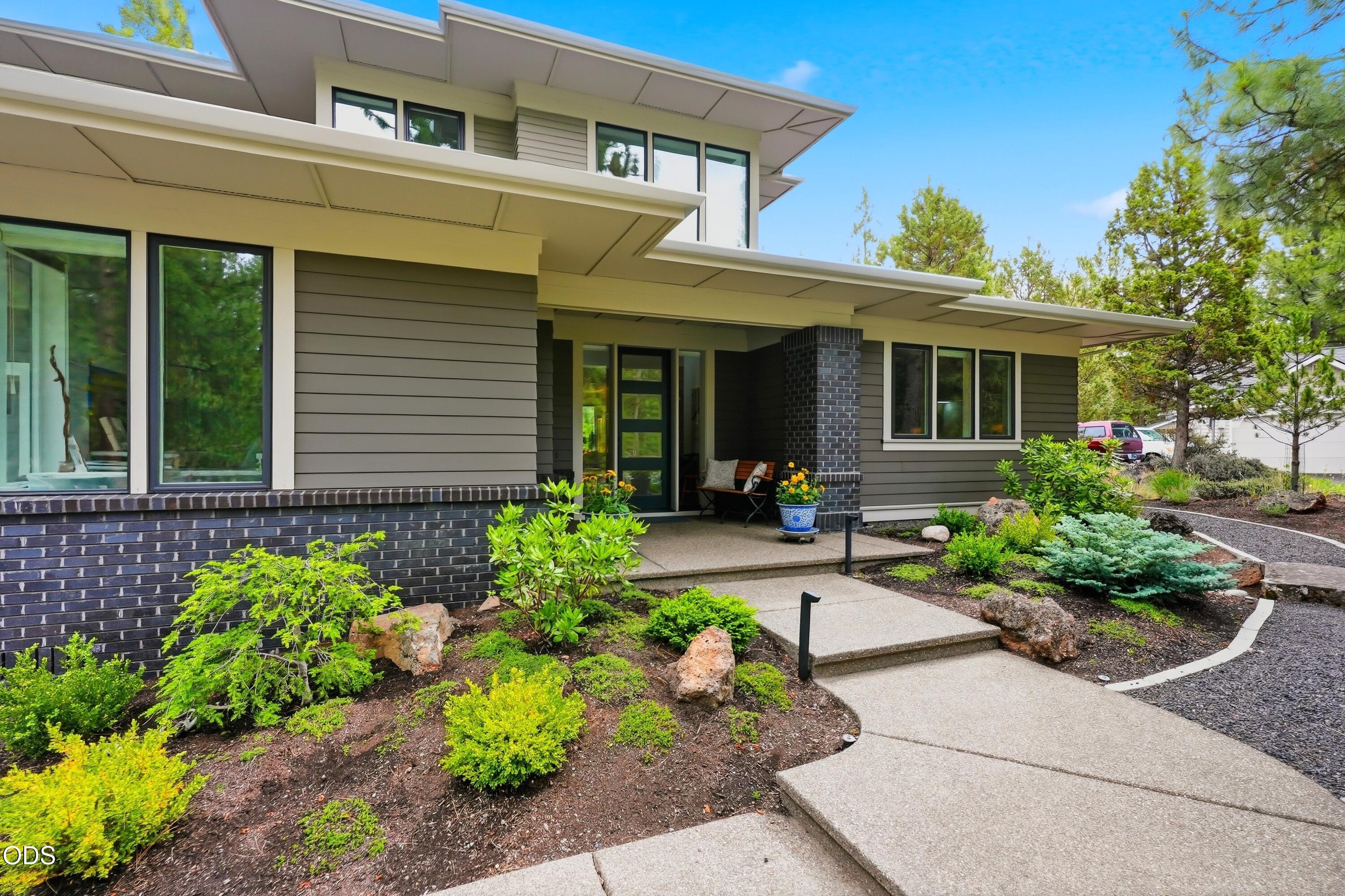 2966 NW Meldrum Court