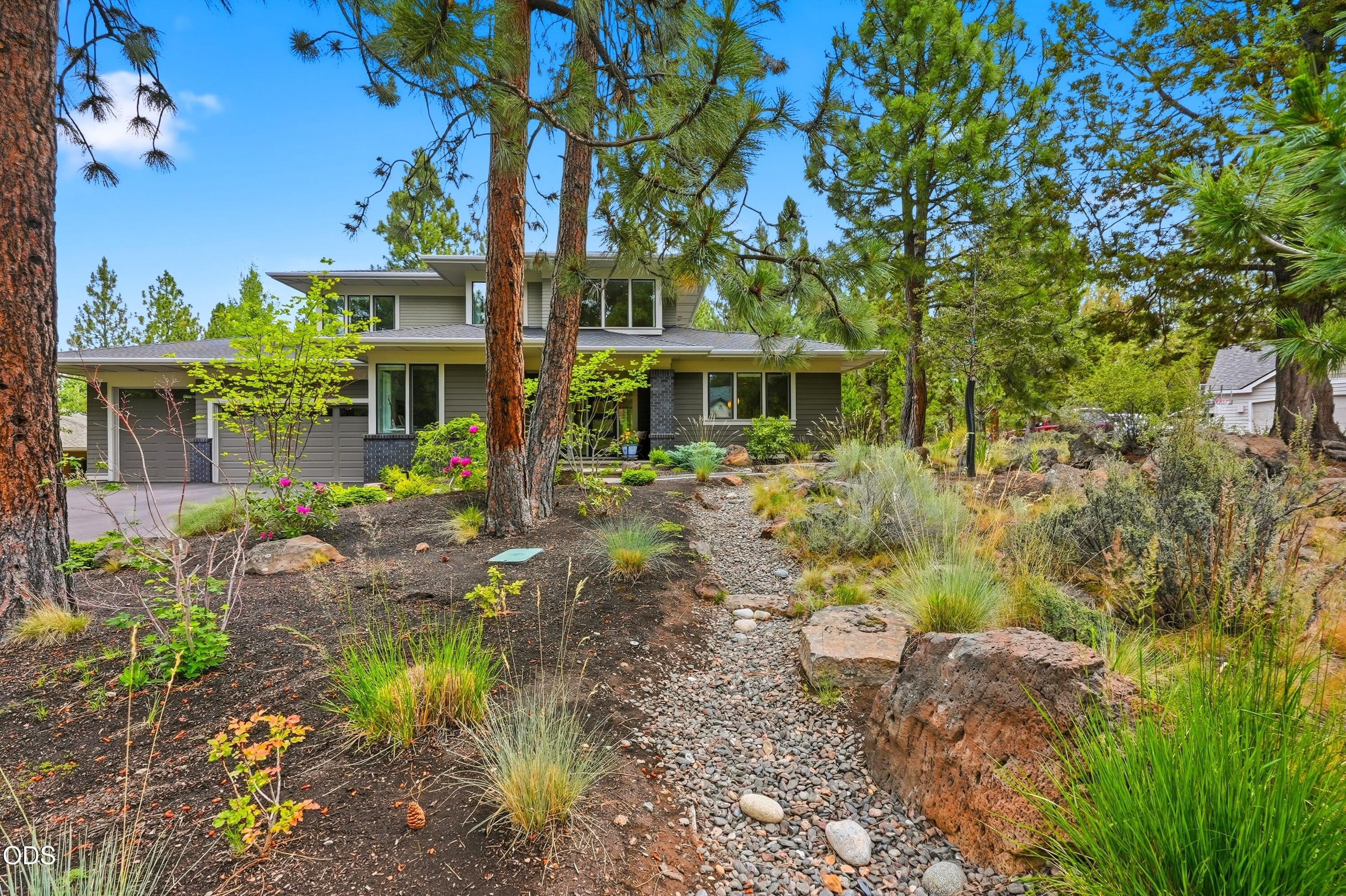 2966 NW Meldrum Court