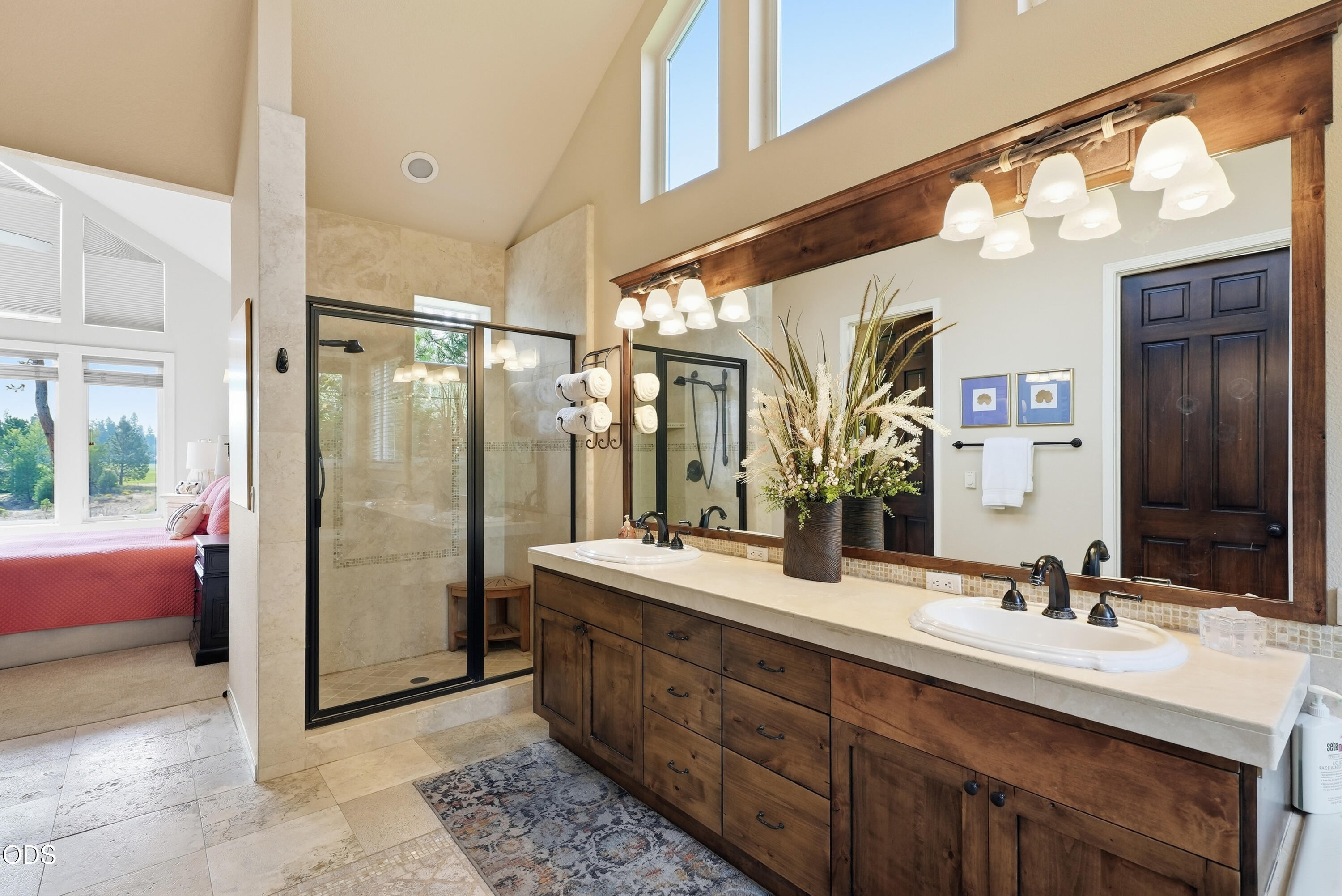 61927 Fall Creek Loop