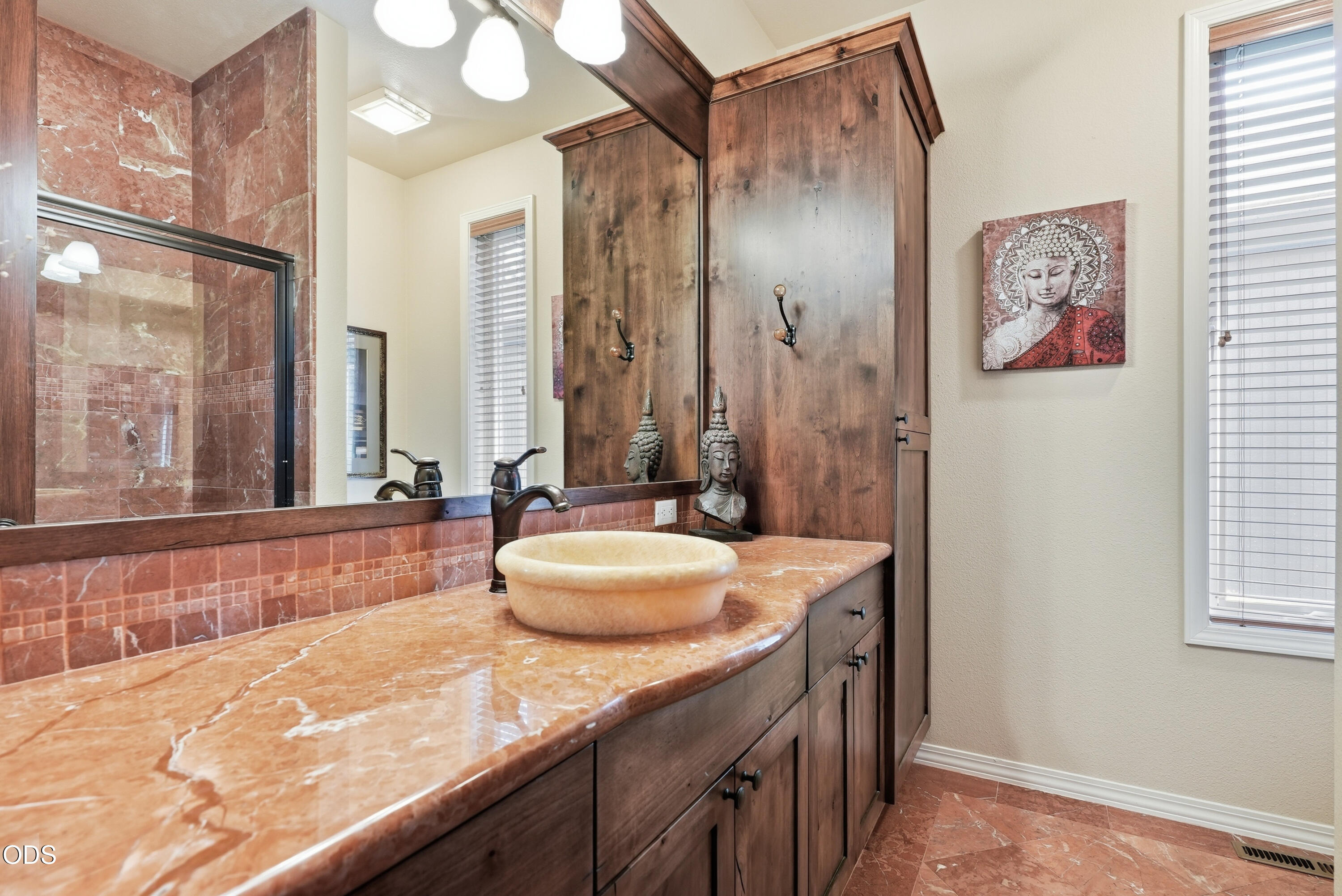 61927 Fall Creek Loop
