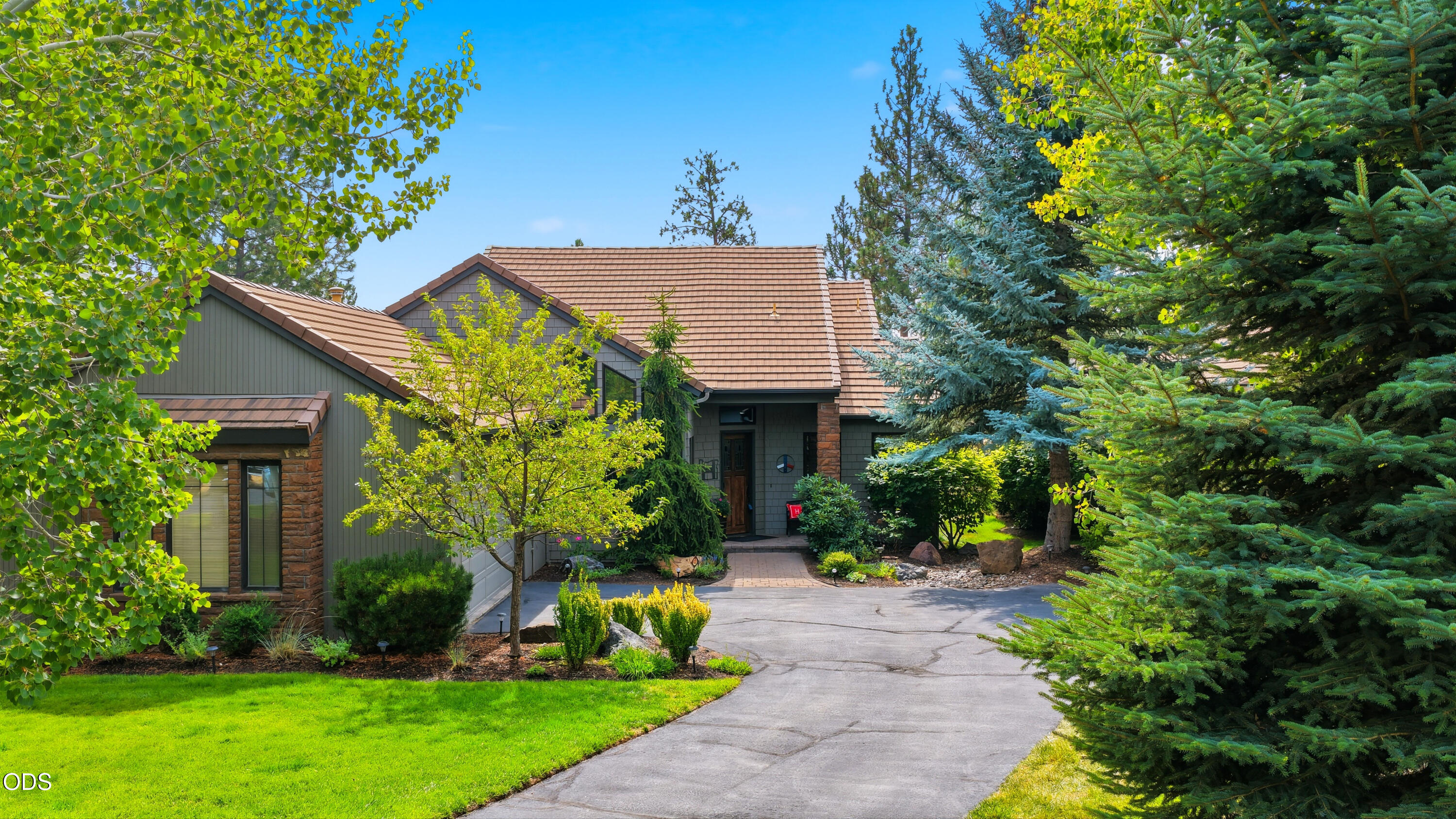 61927 Fall Creek Loop