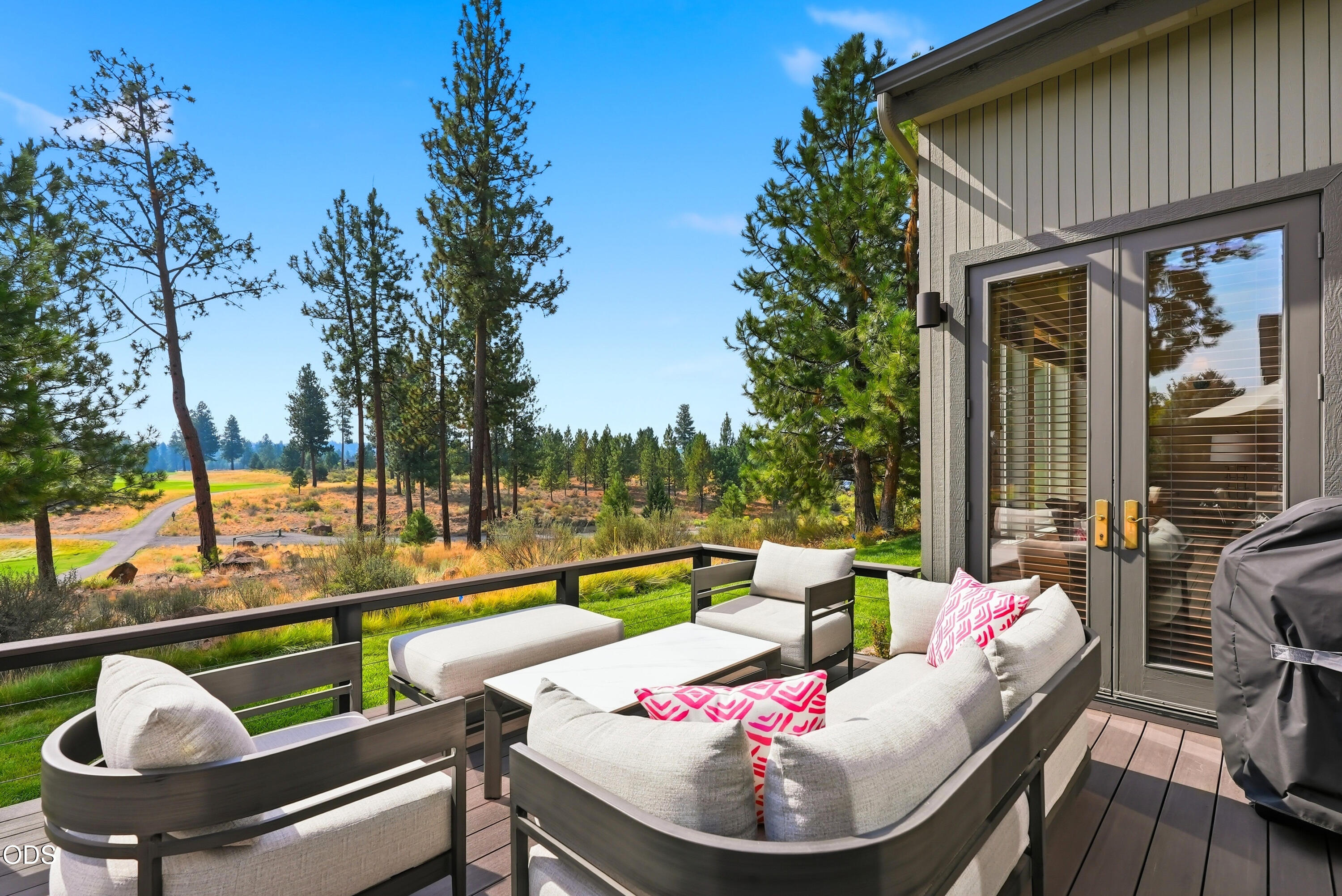 61927 Fall Creek Loop