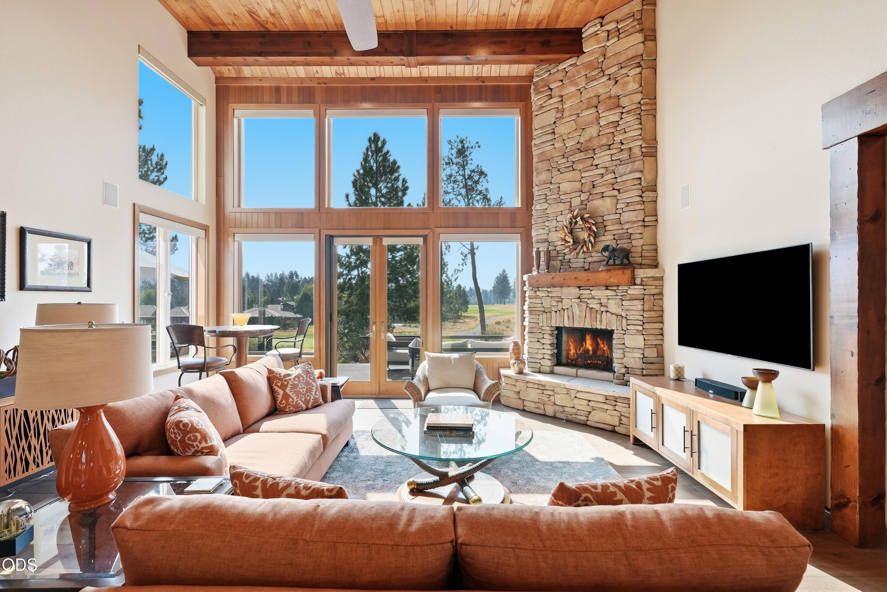 61927 Fall Creek Loop