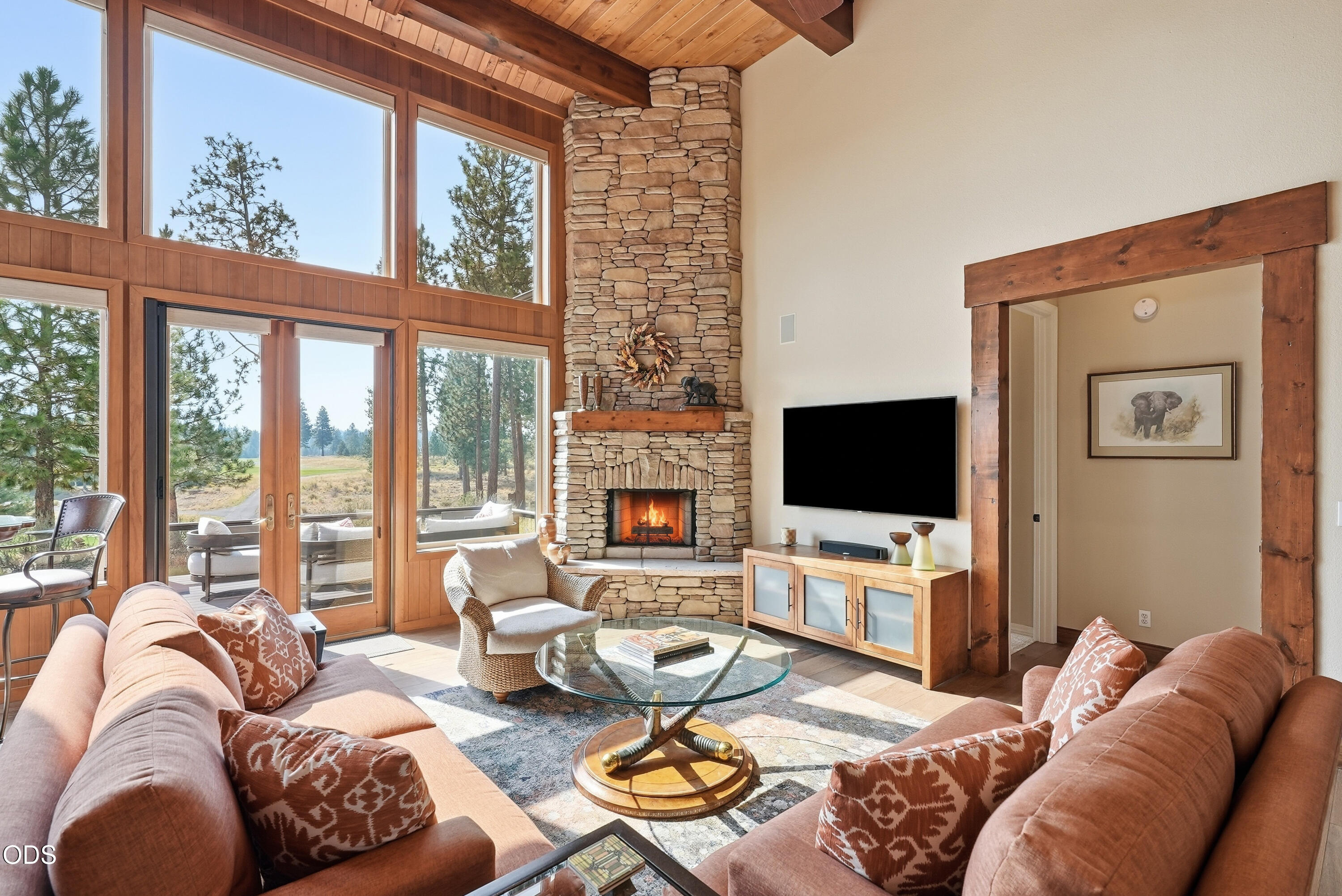 61927 Fall Creek Loop