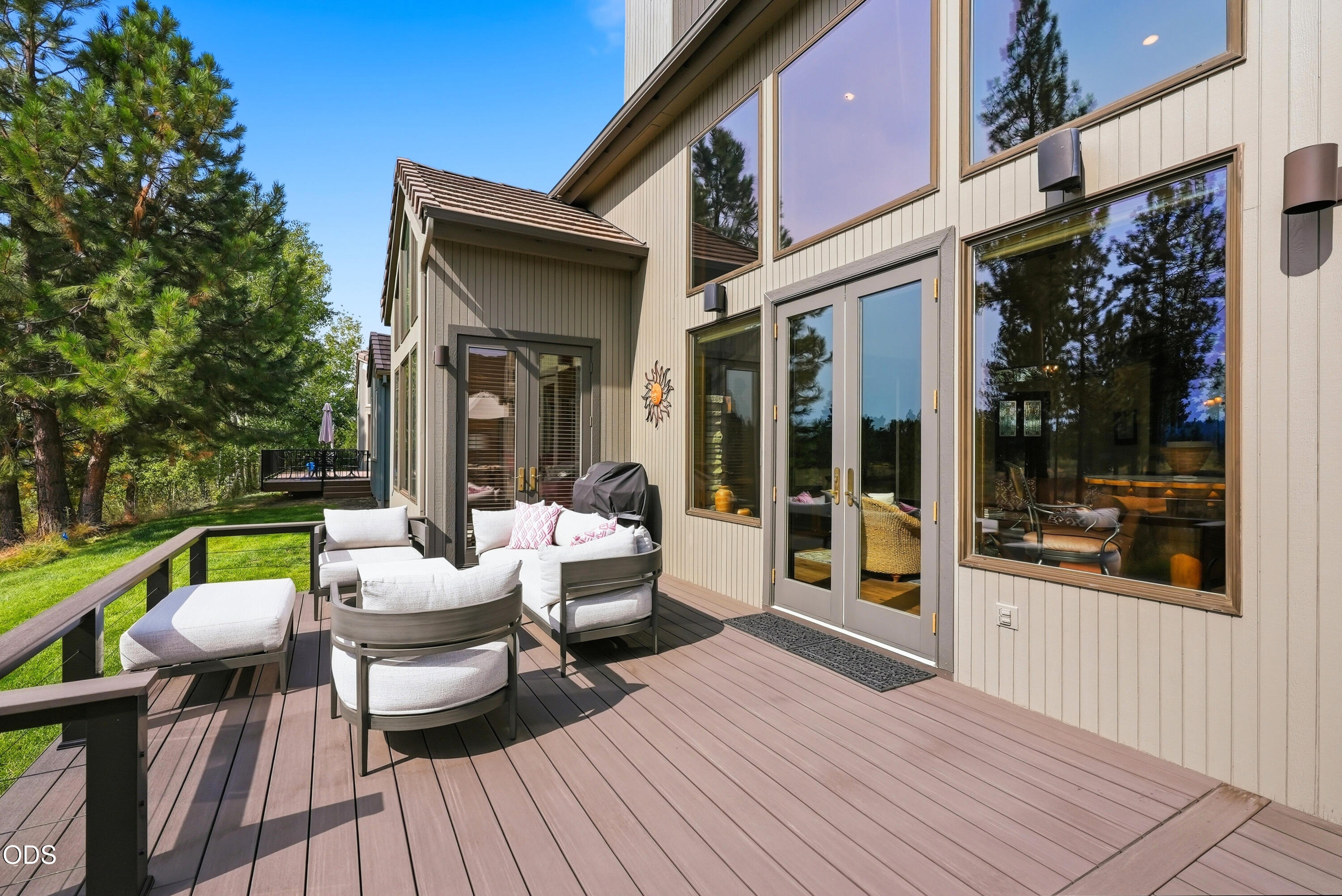 61927 Fall Creek Loop
