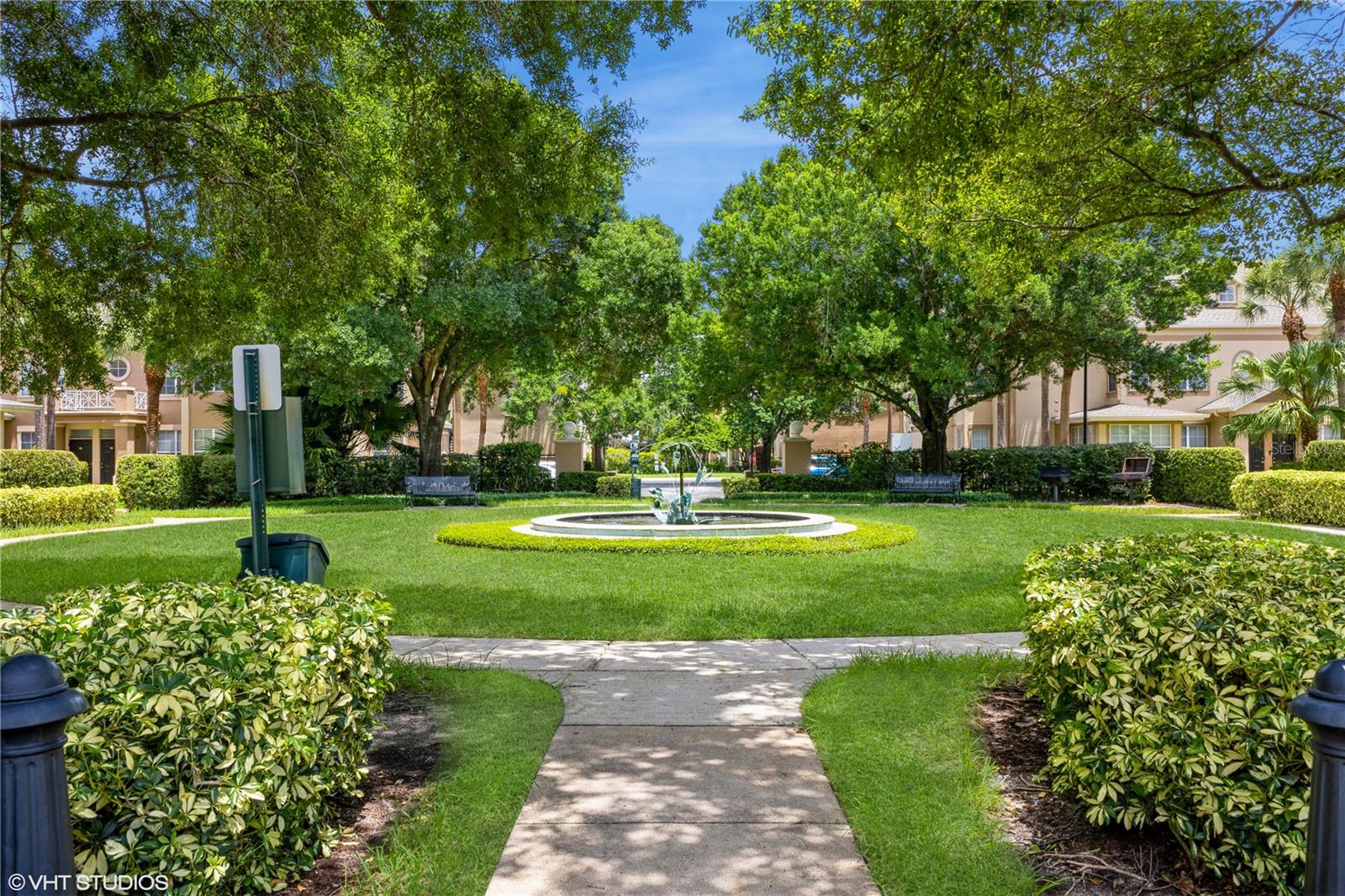 5209 WELLINGTON PARK CIR #33