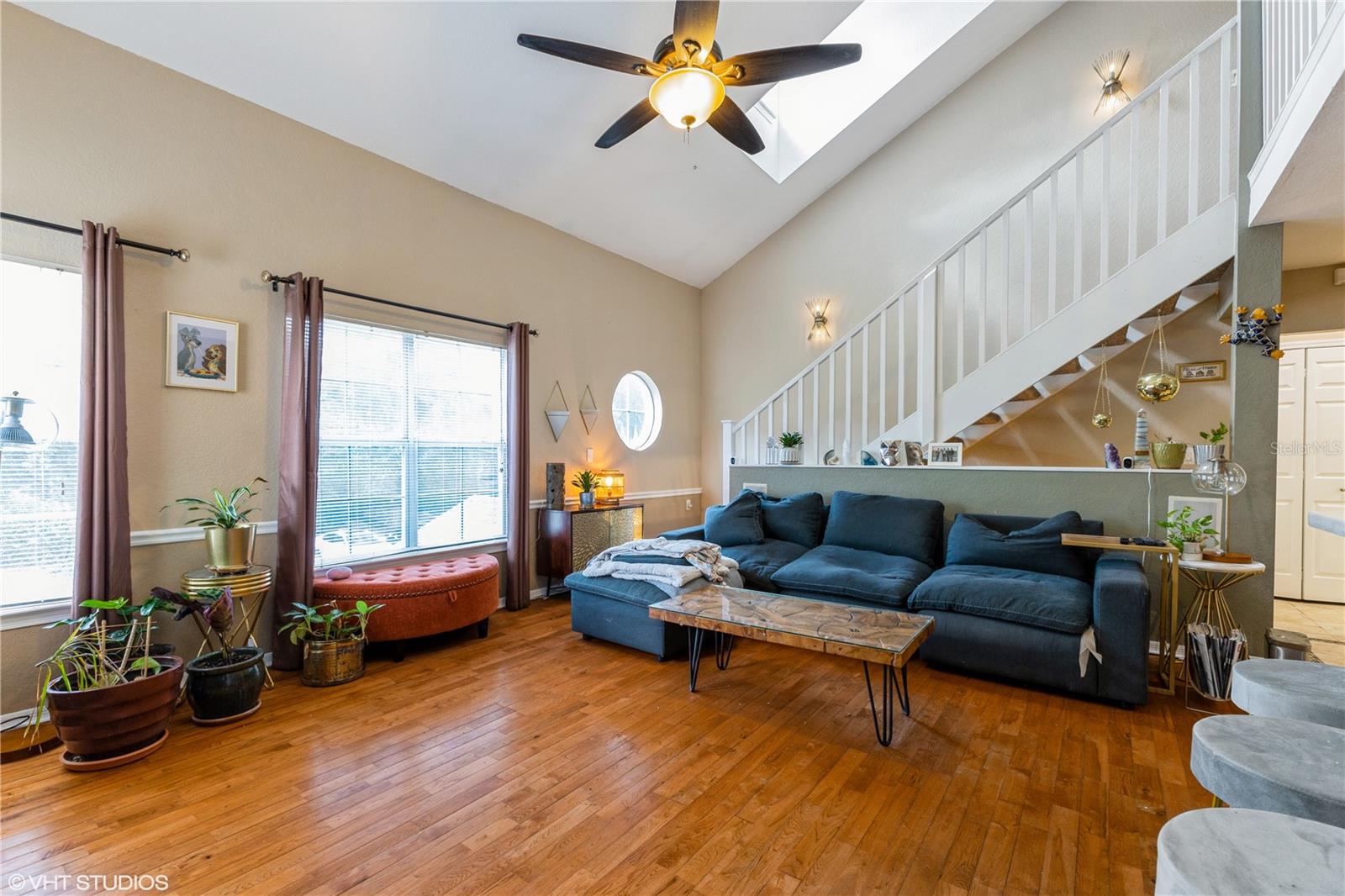 5209 WELLINGTON PARK CIR #33