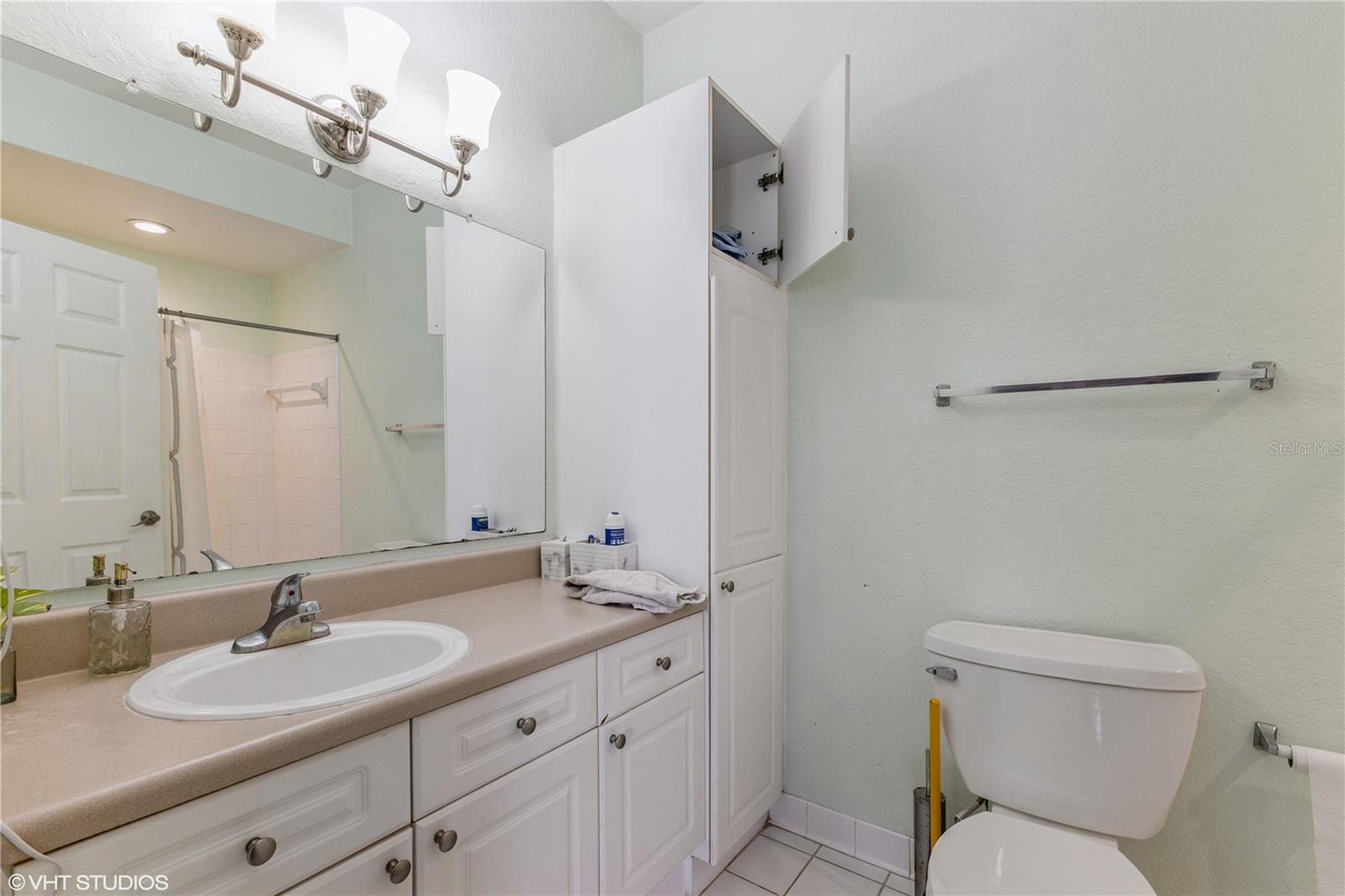 5209 WELLINGTON PARK CIR #33