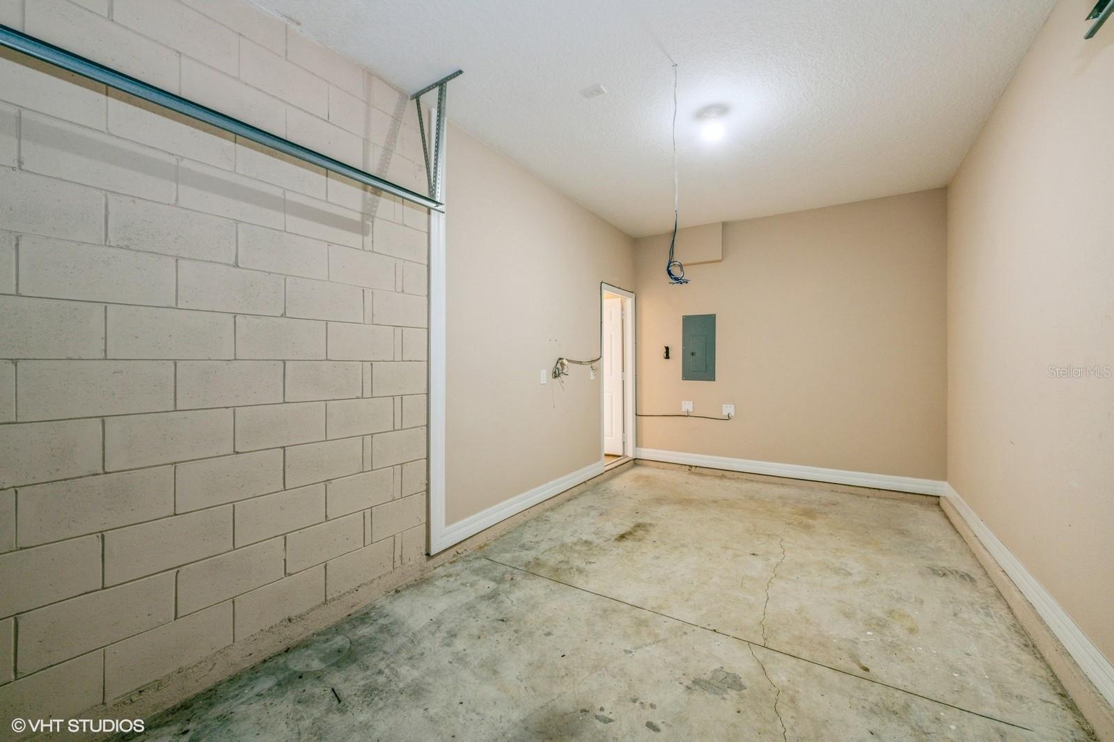 3006 SEAVIEW CASTLE DR