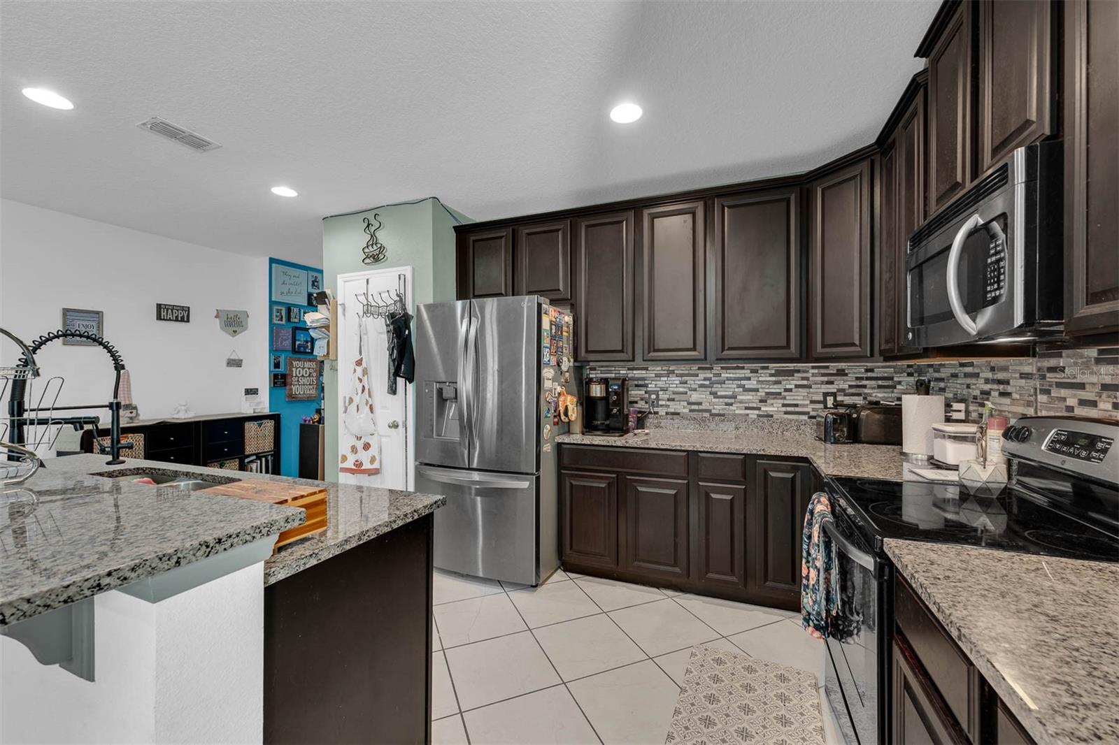 1420 MARSH MEADOW LN