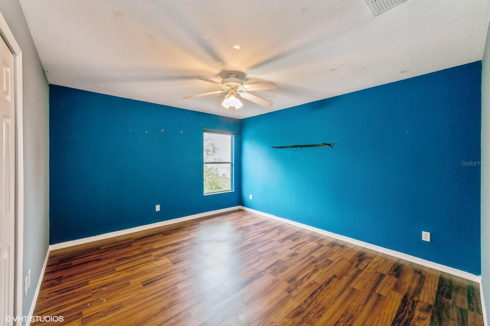 8476 LAKE AMHURST TRL