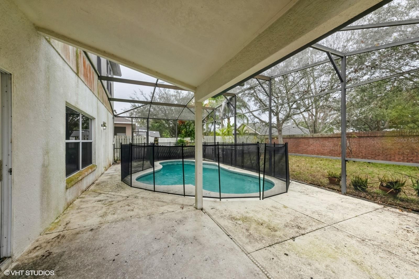 8476 LAKE AMHURST TRL
