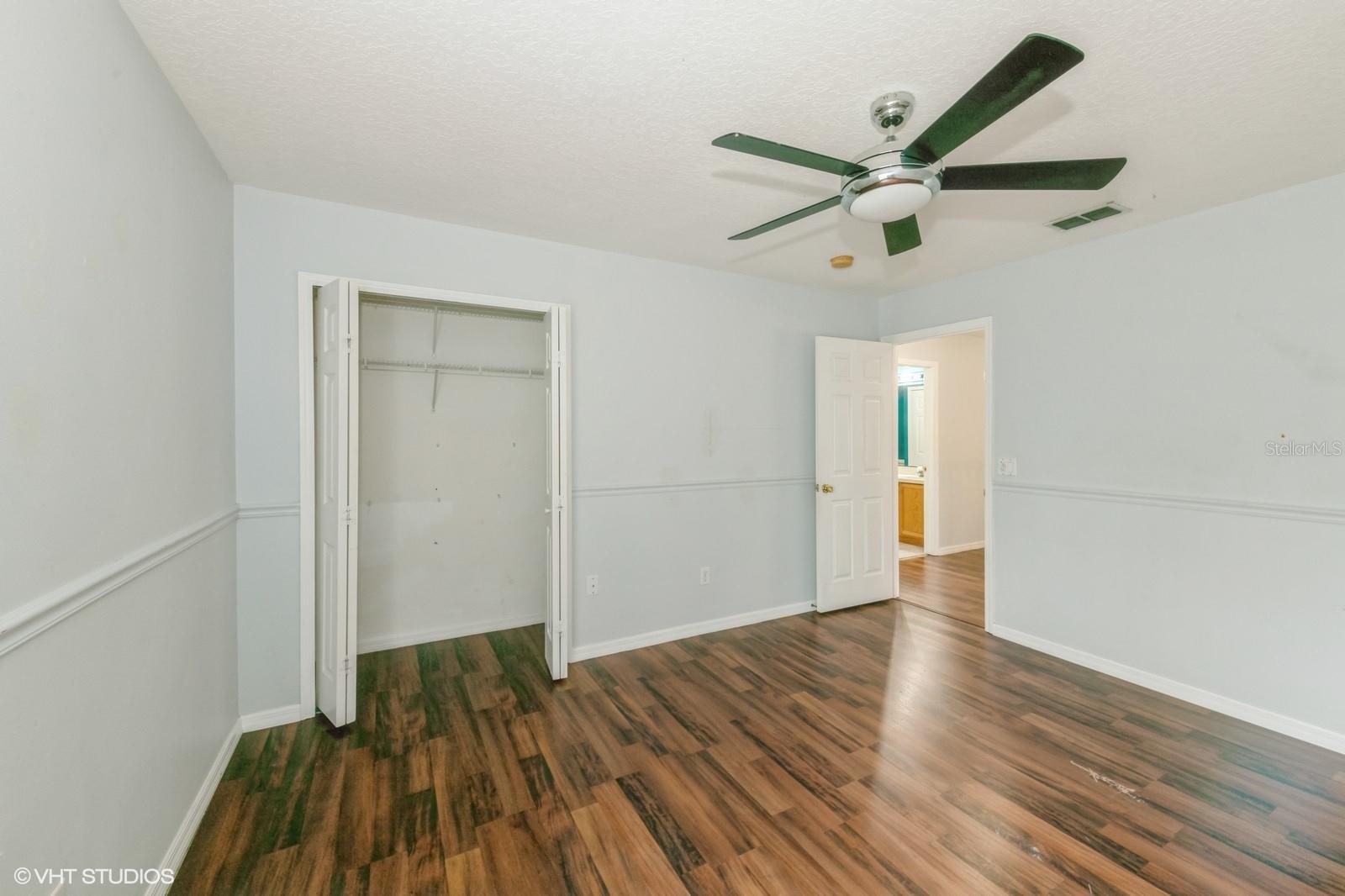 8476 LAKE AMHURST TRL