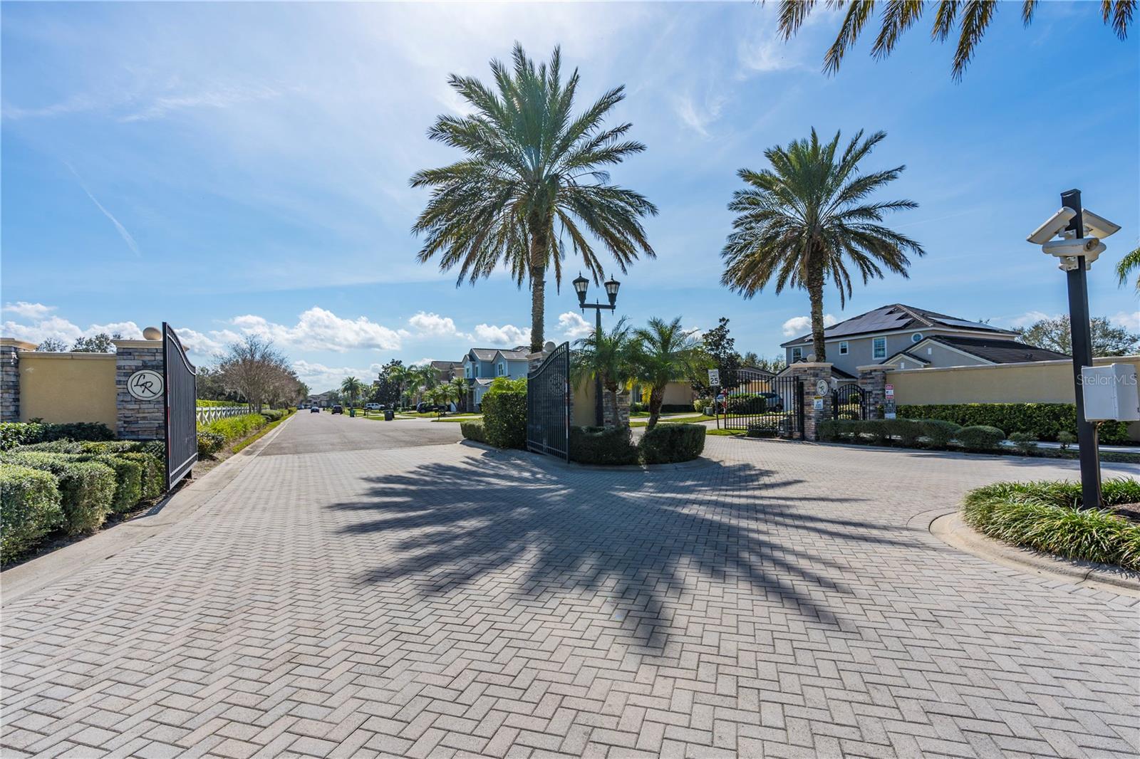 1910 LAKE ROBERTS LANDING DR