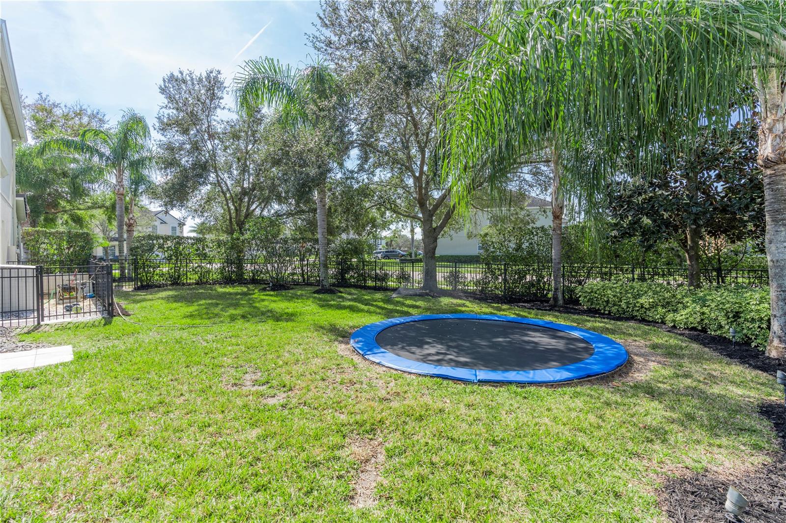 1910 LAKE ROBERTS LANDING DR