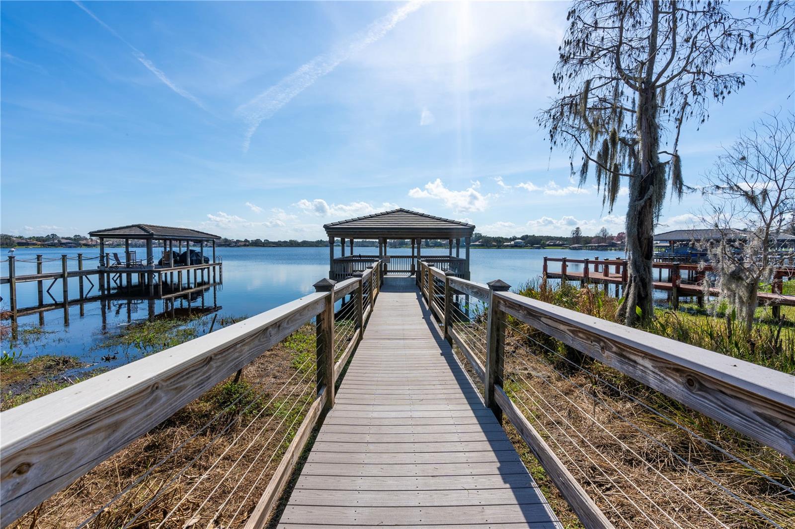 1910 LAKE ROBERTS LANDING DR