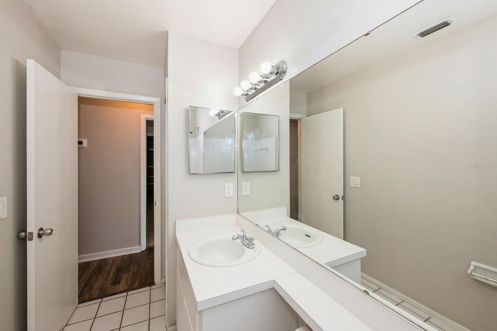 210 SONOMA VALLEY CIR