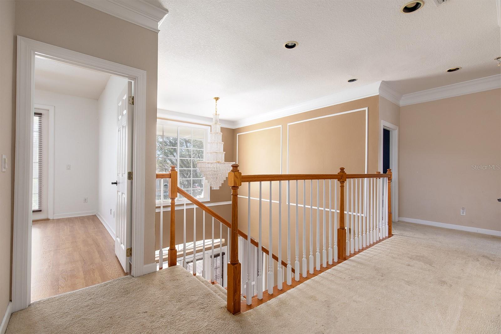 8661 CRESTGATE CIR