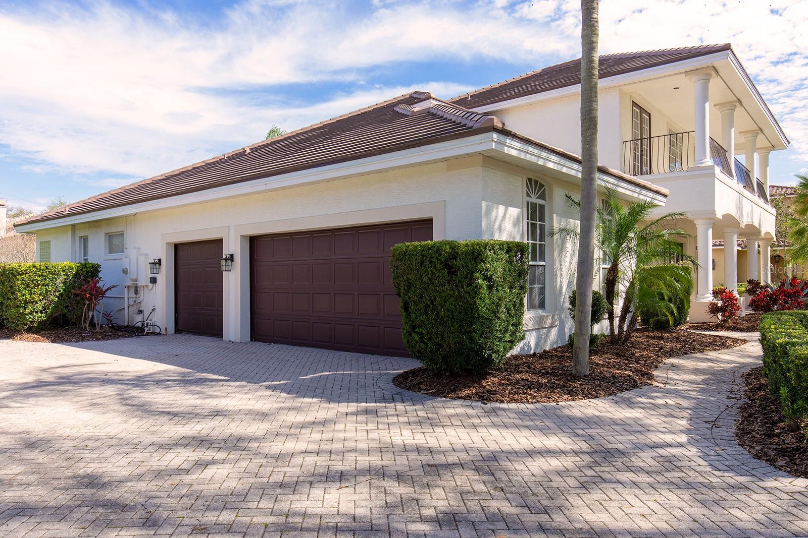 8661 CRESTGATE CIR