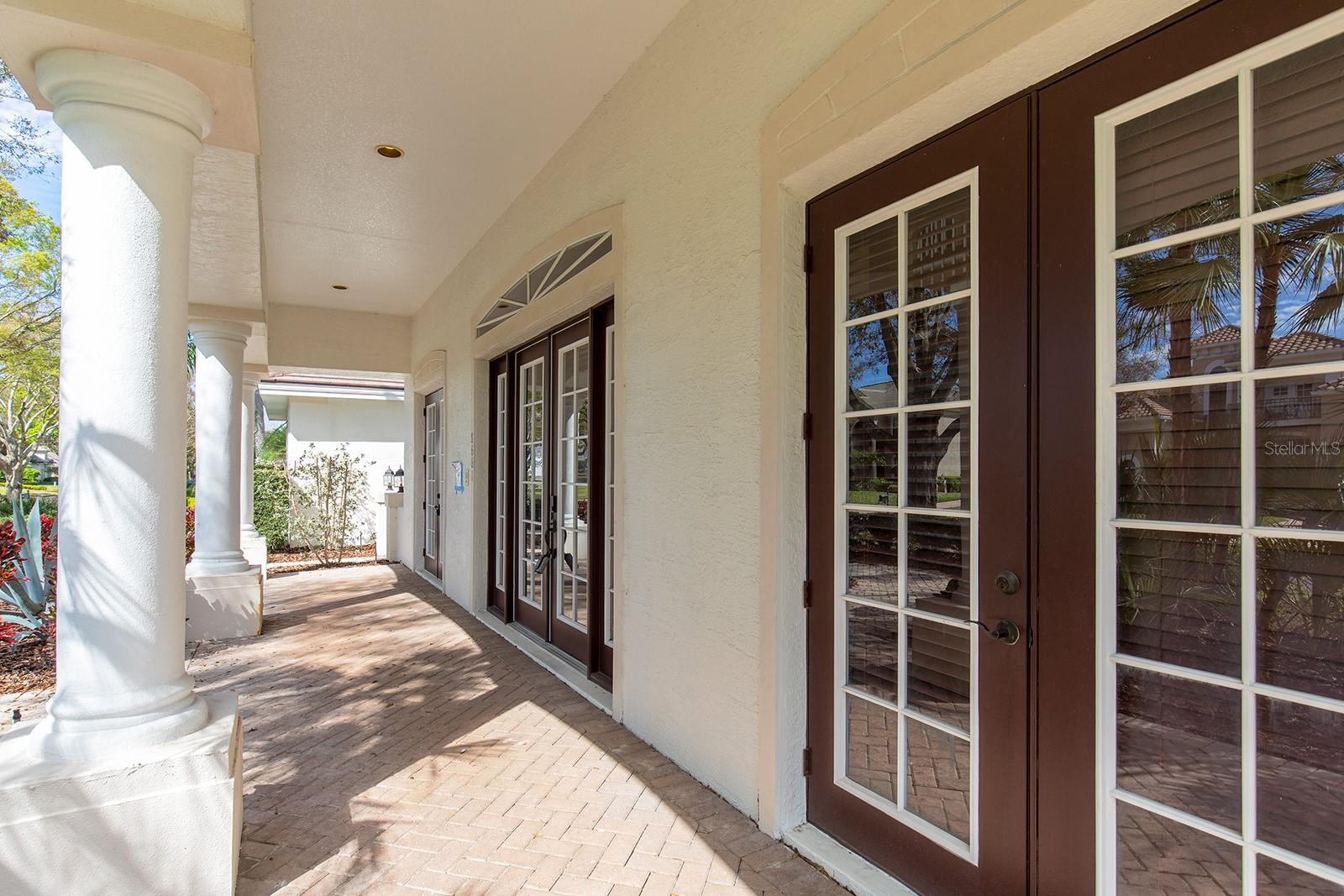 8661 CRESTGATE CIR