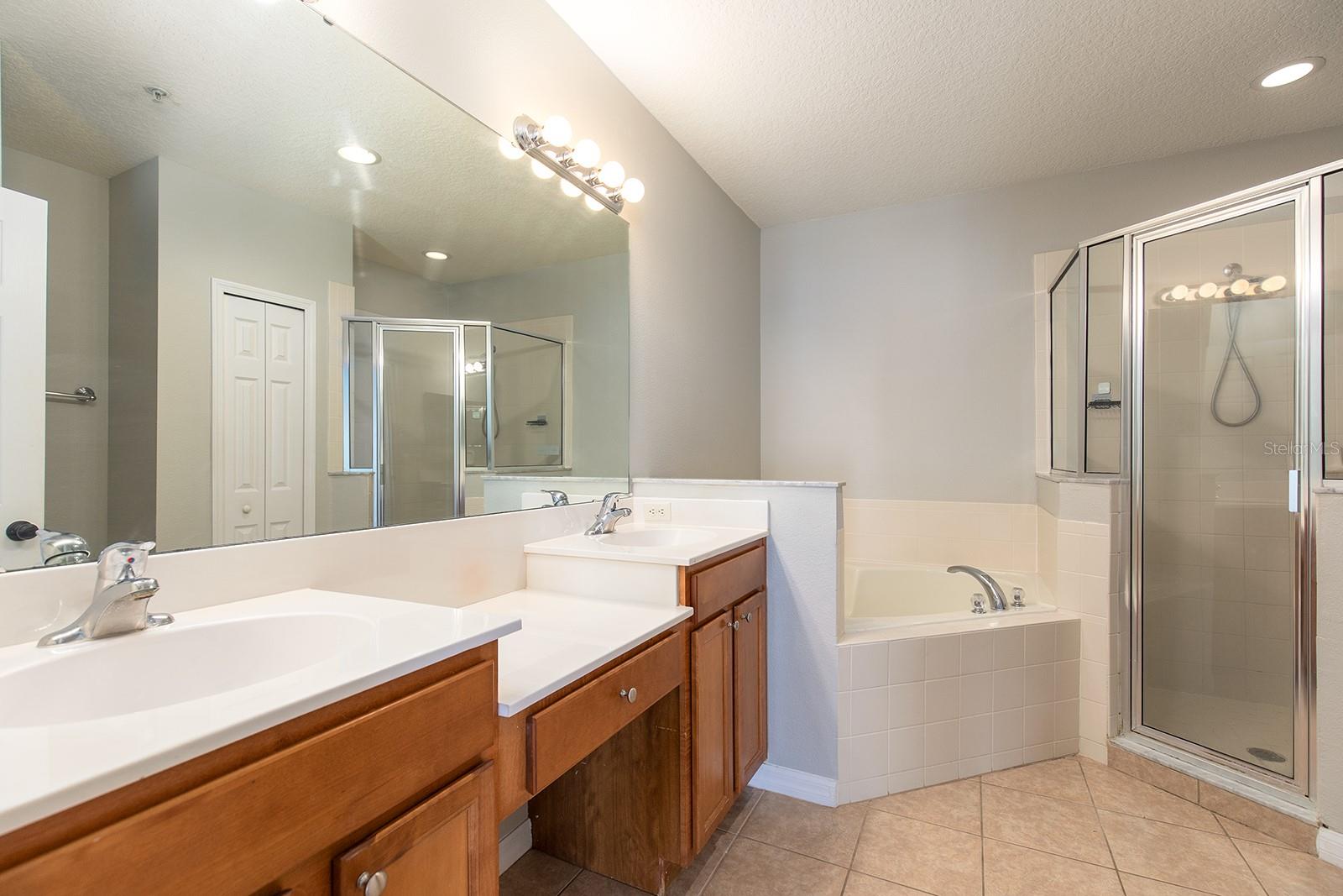 378 BLUE BAYOU LN