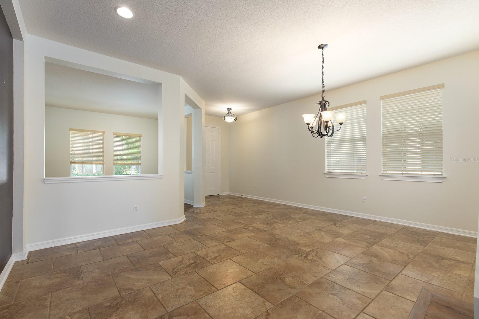 8036 EDGEWOOD FOREST DR