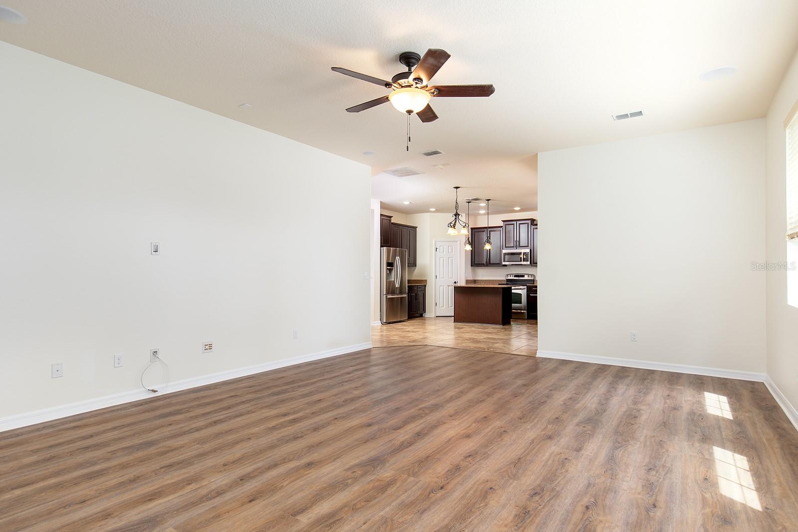 8036 EDGEWOOD FOREST DR