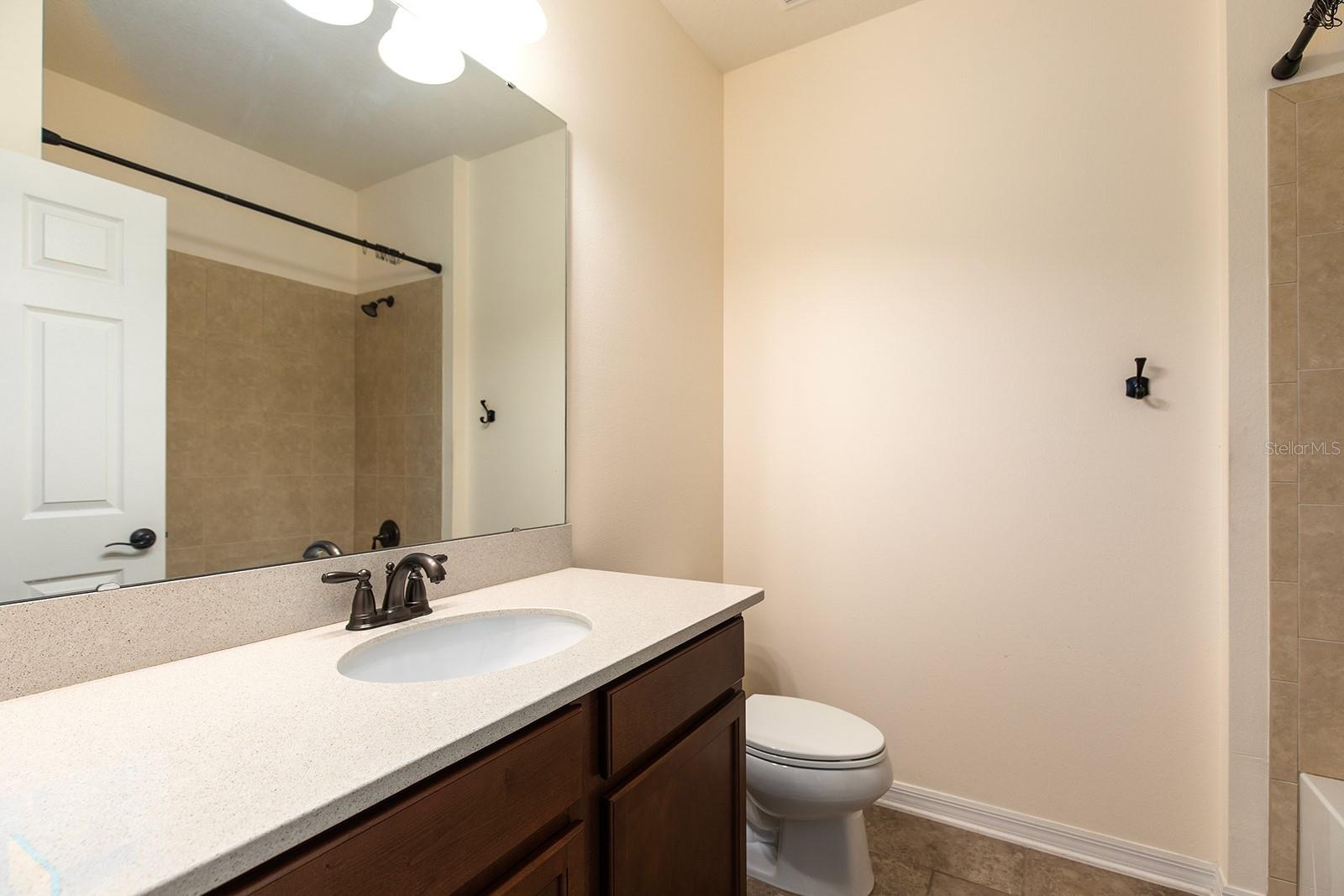 8036 EDGEWOOD FOREST DR