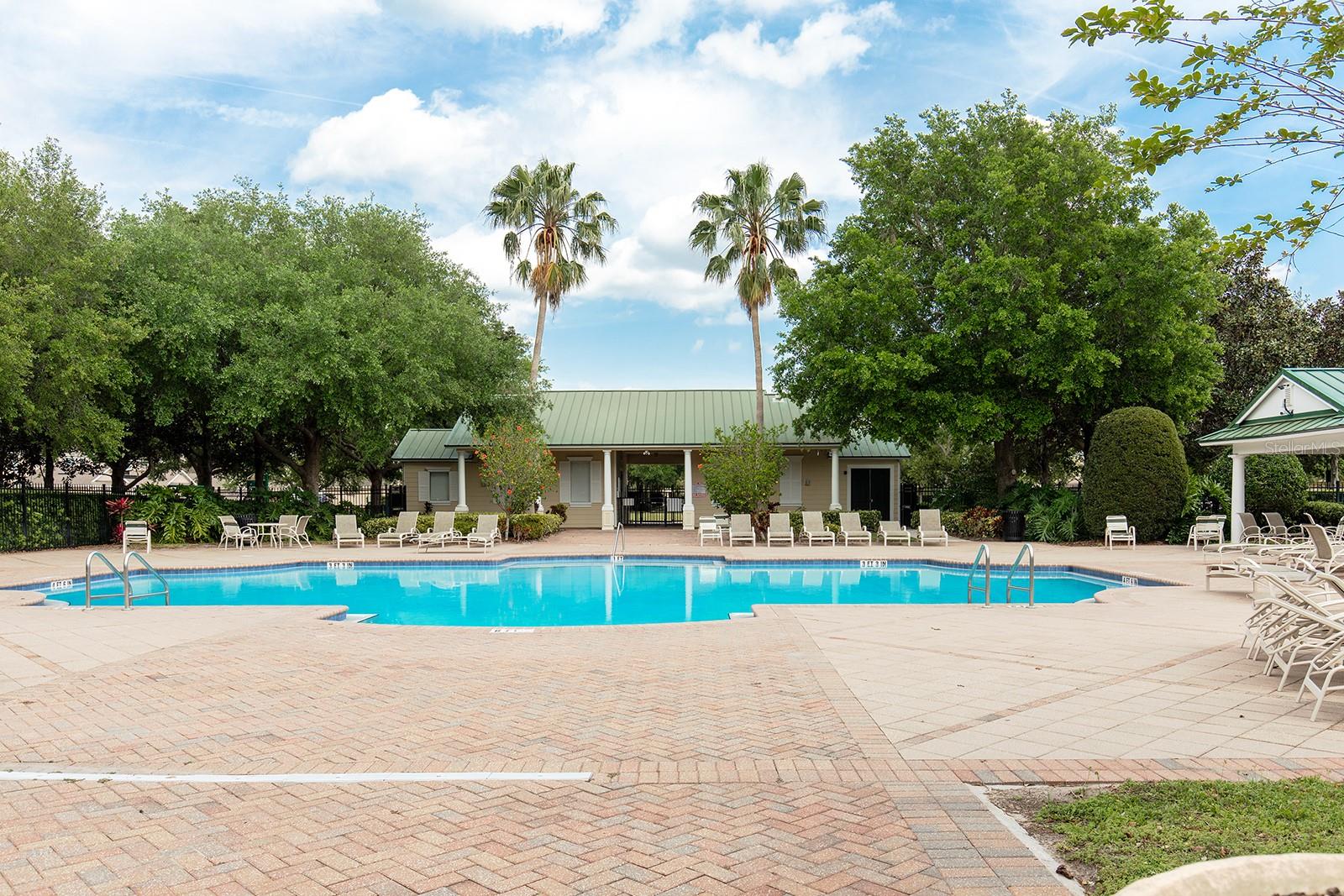 8036 EDGEWOOD FOREST DR