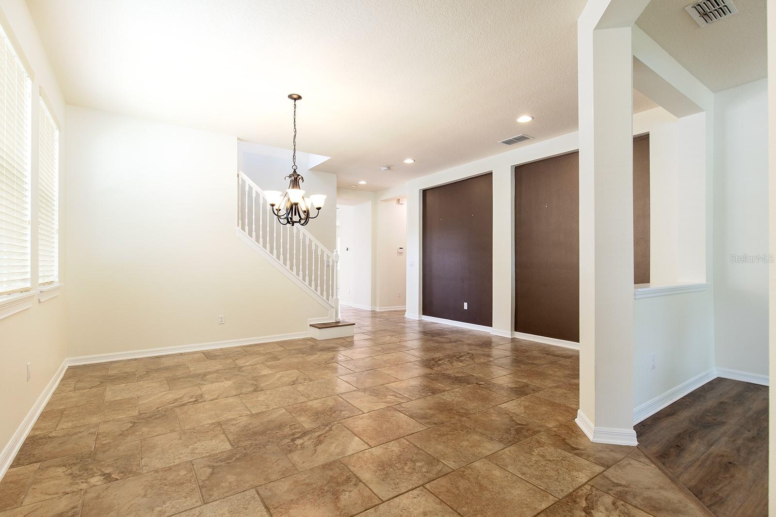 8036 EDGEWOOD FOREST DR