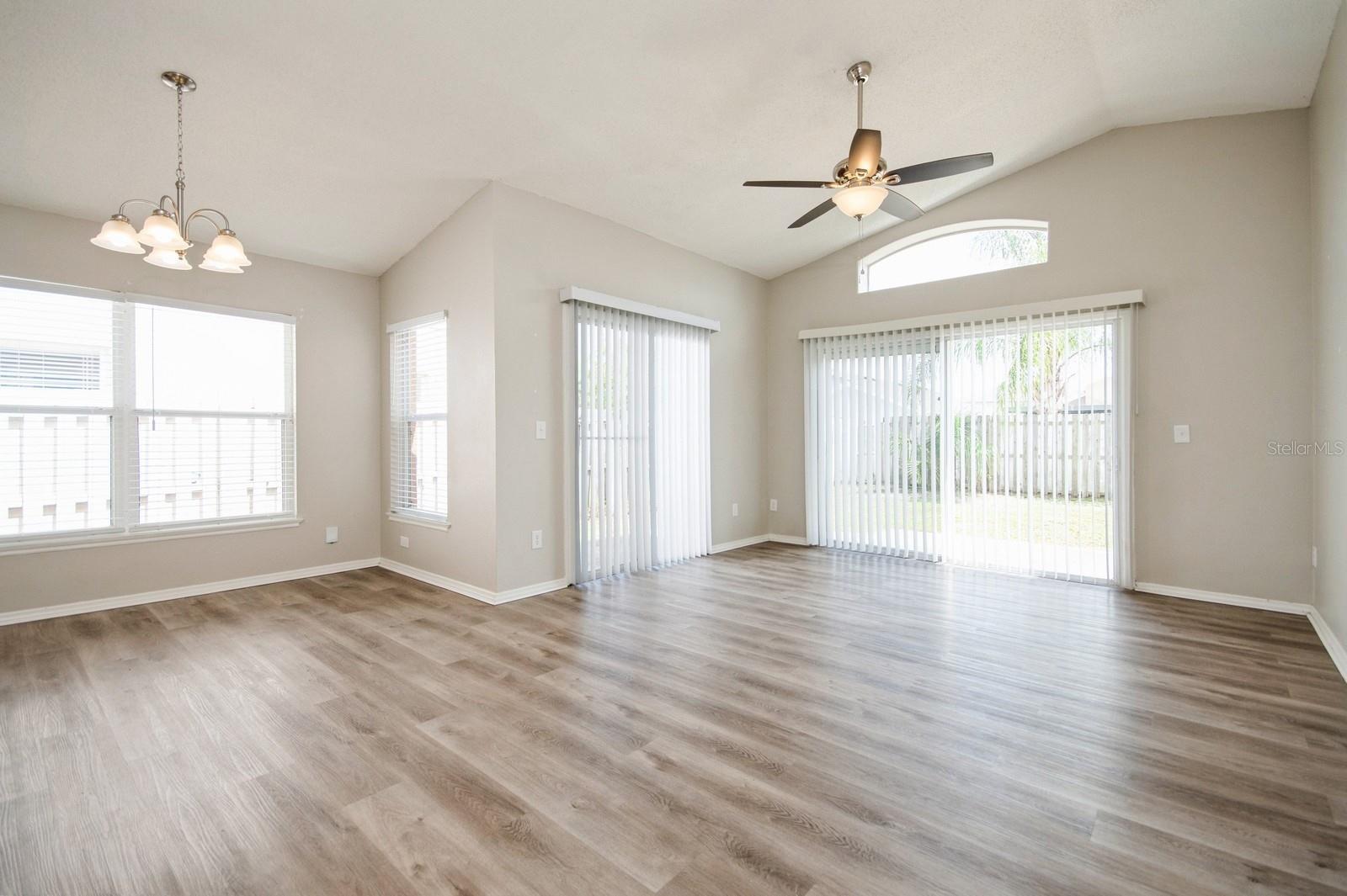 1413 TIMBERBEND CIR