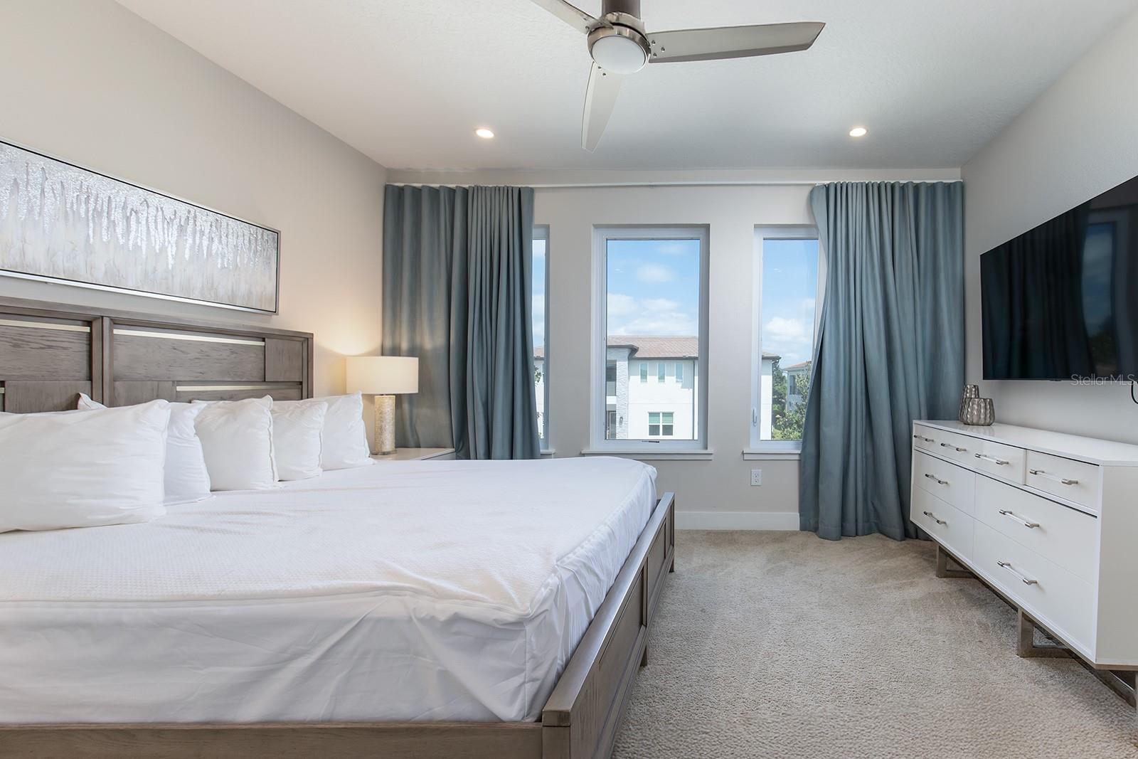 7928 JACKS CLUB DR