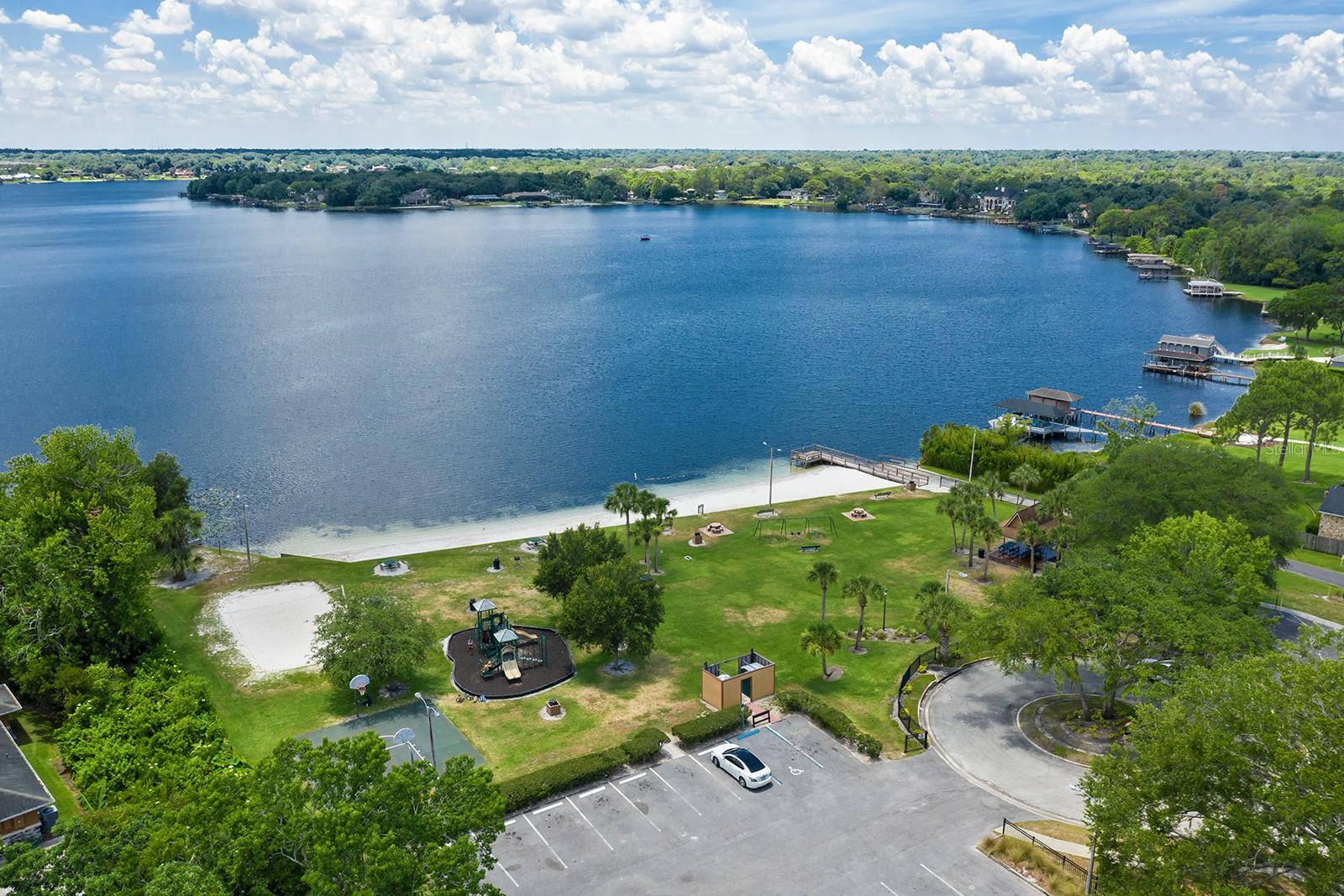 100 CRESTWOOD DR