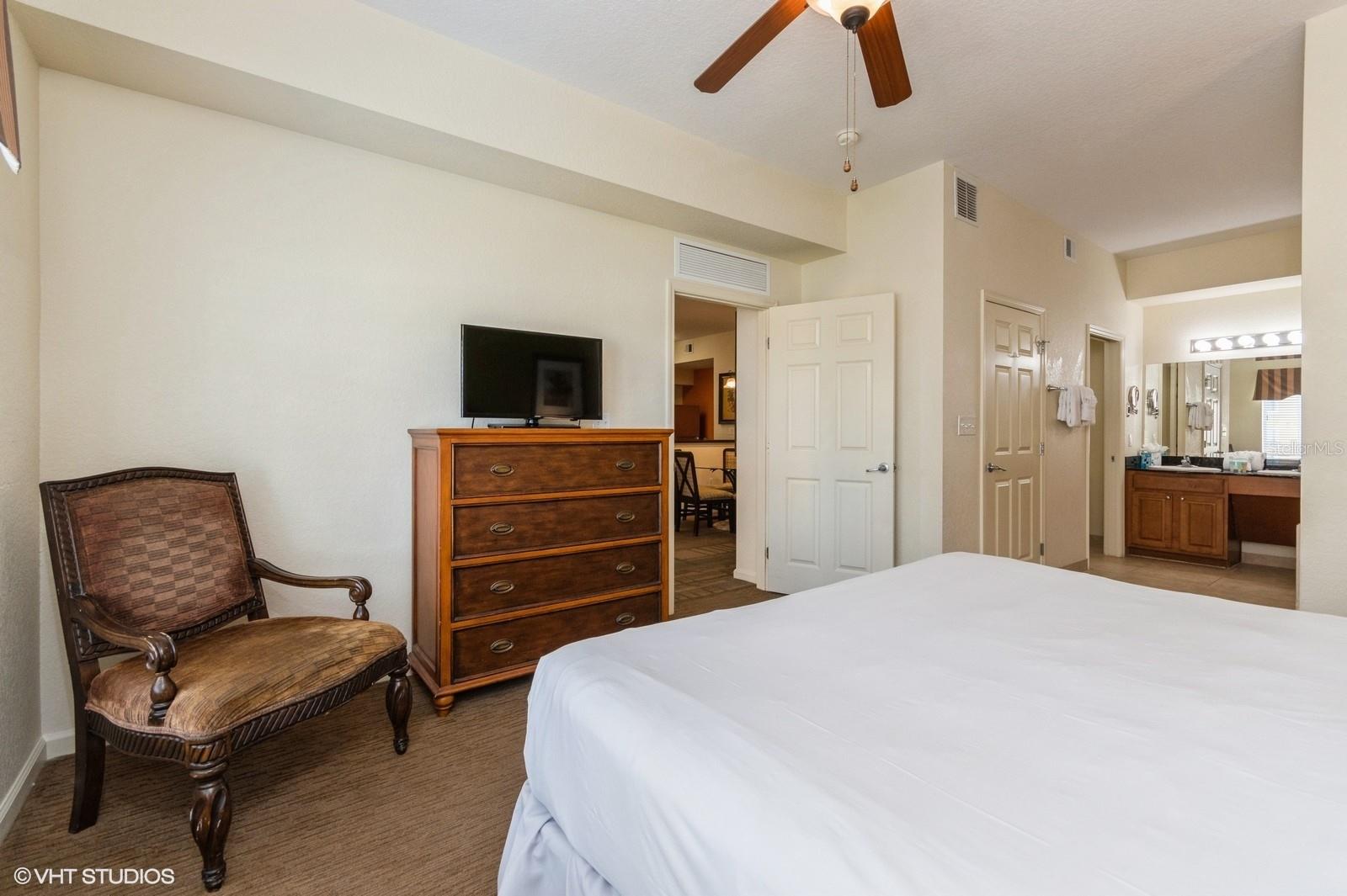 8125 RESORT VILLAGE DR #51004