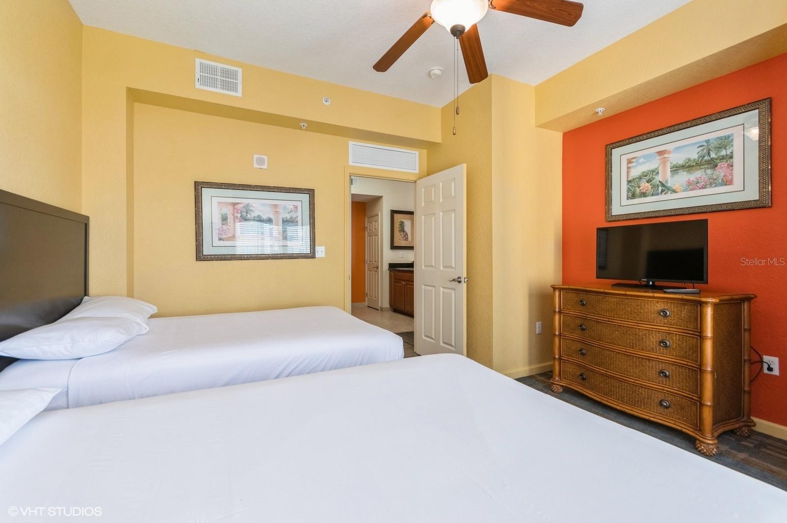 8125 RESORT VILLAGE DR #51004