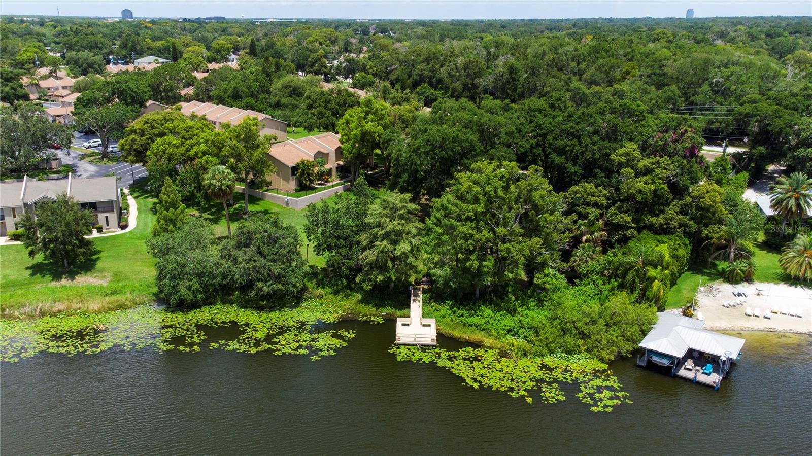 818 PARK LAKE CIR #10