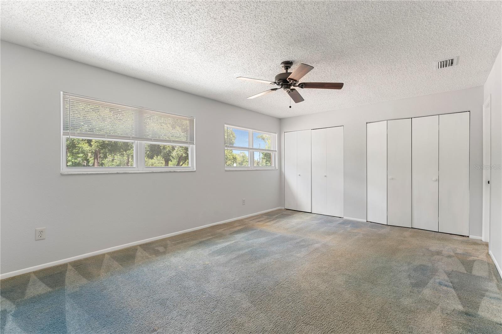 818 PARK LAKE CIR #10