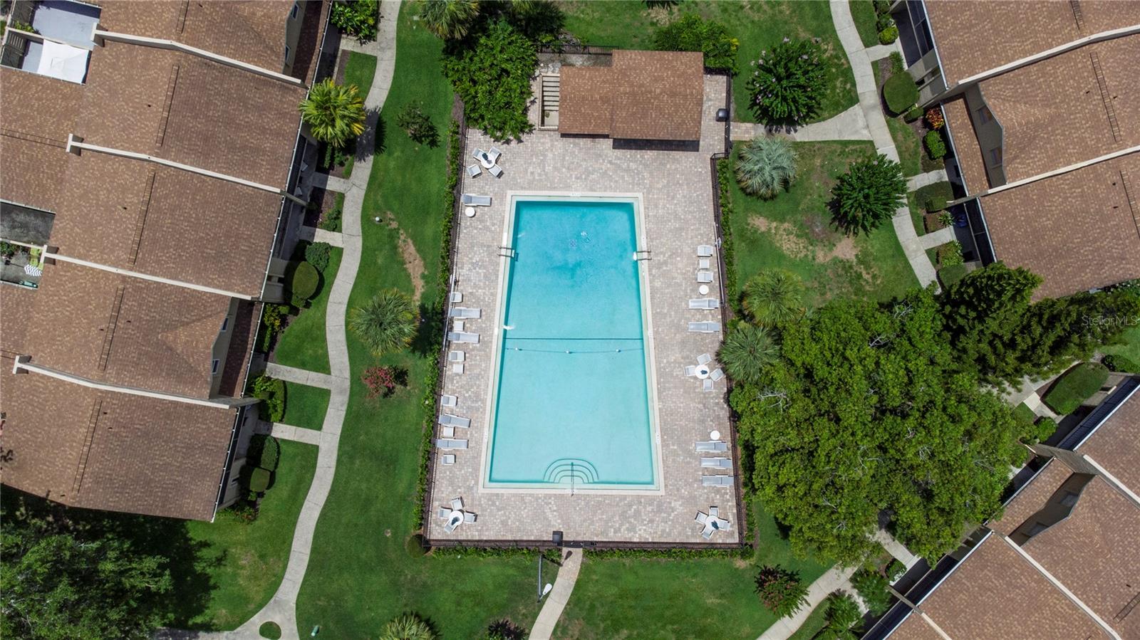 818 PARK LAKE CIR #10