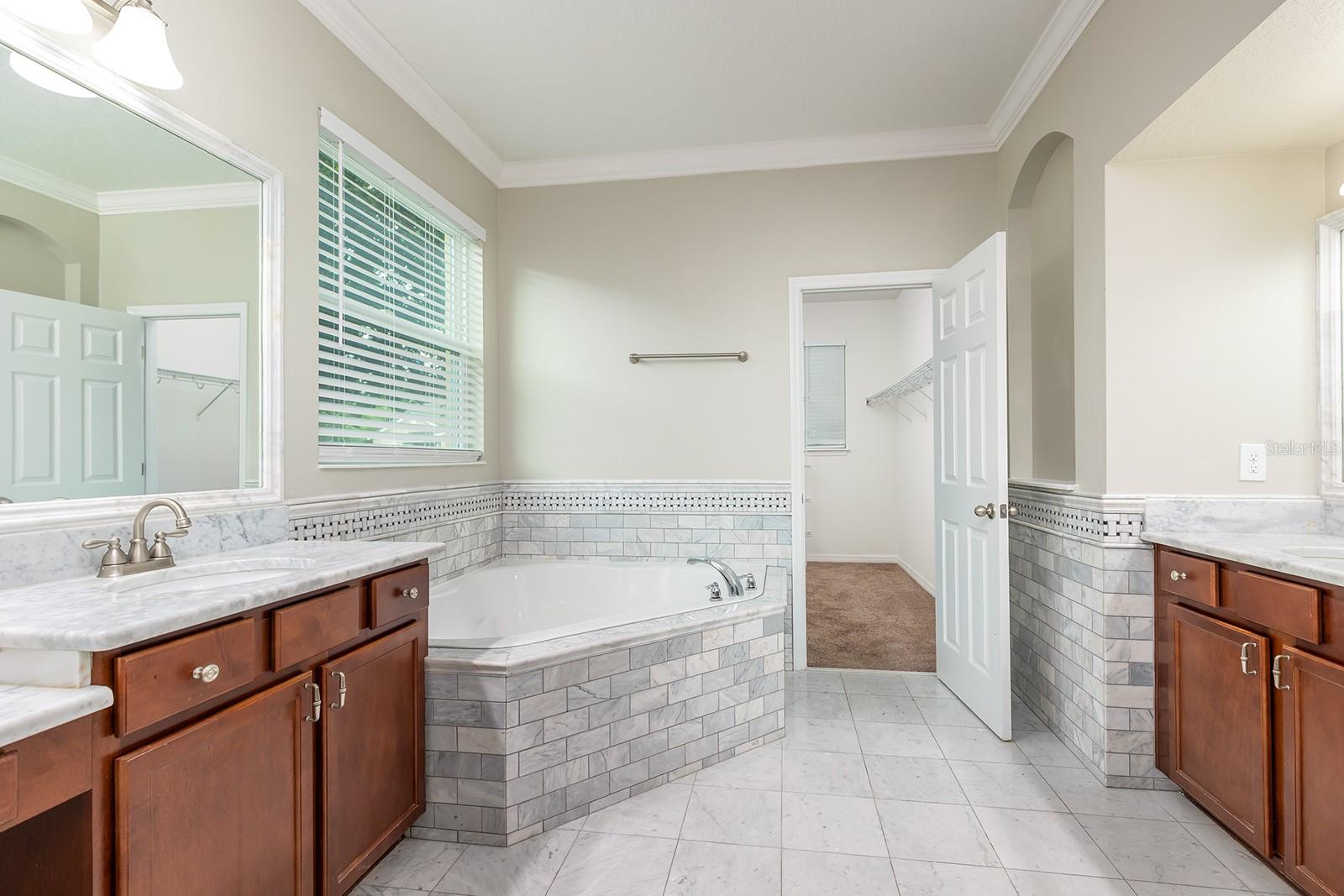 15505 BELLE MEADE DR