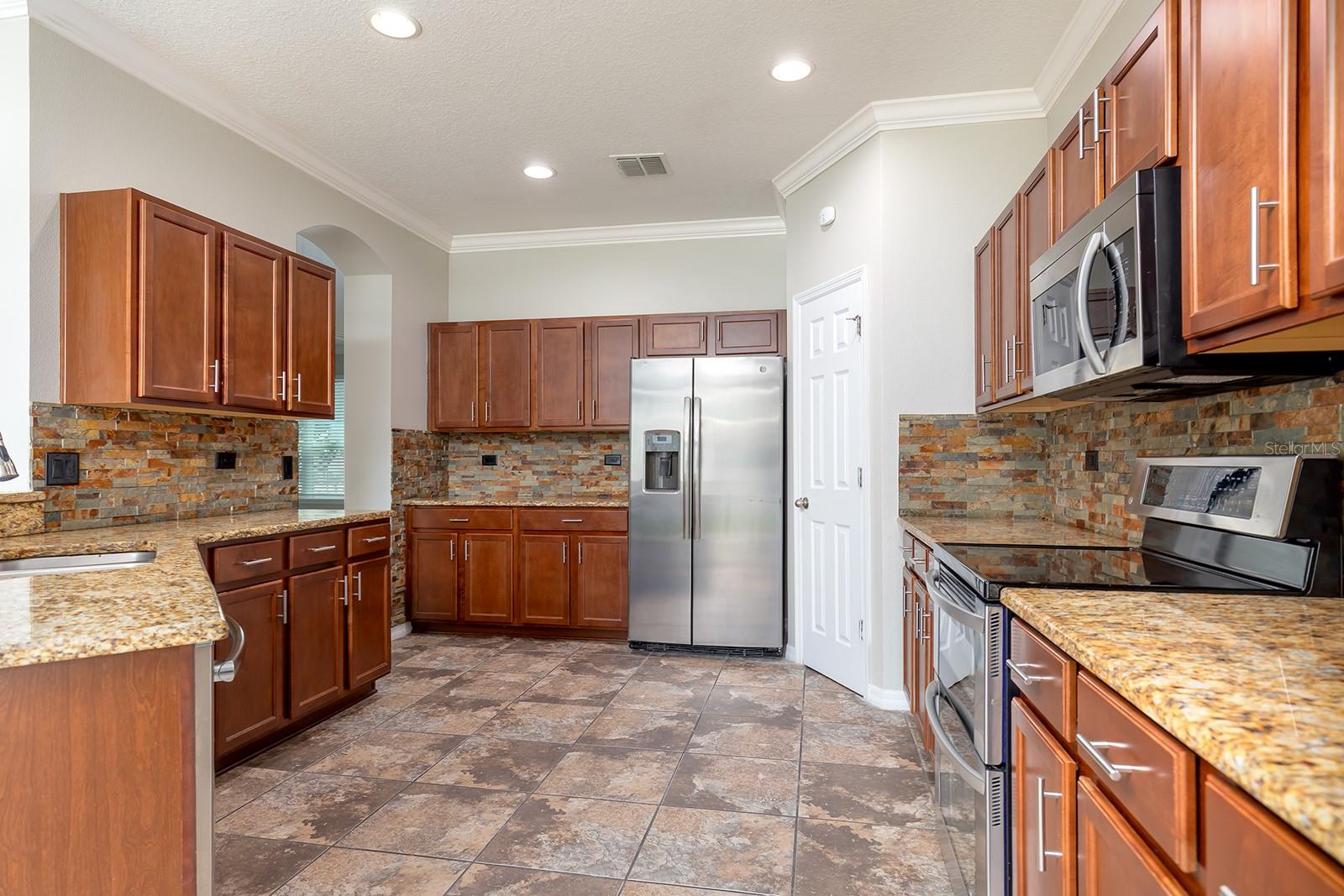 15505 BELLE MEADE DR