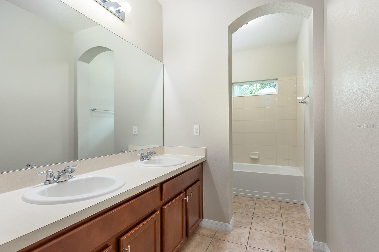 15505 BELLE MEADE DR