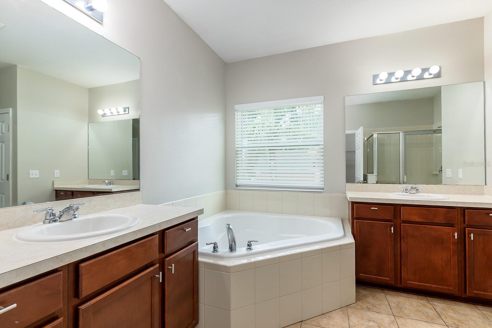 15505 BELLE MEADE DR