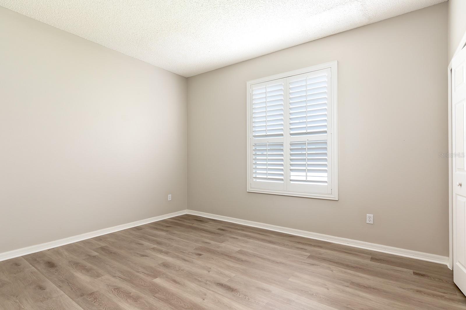 2049 WINTERMERE POINTE DR