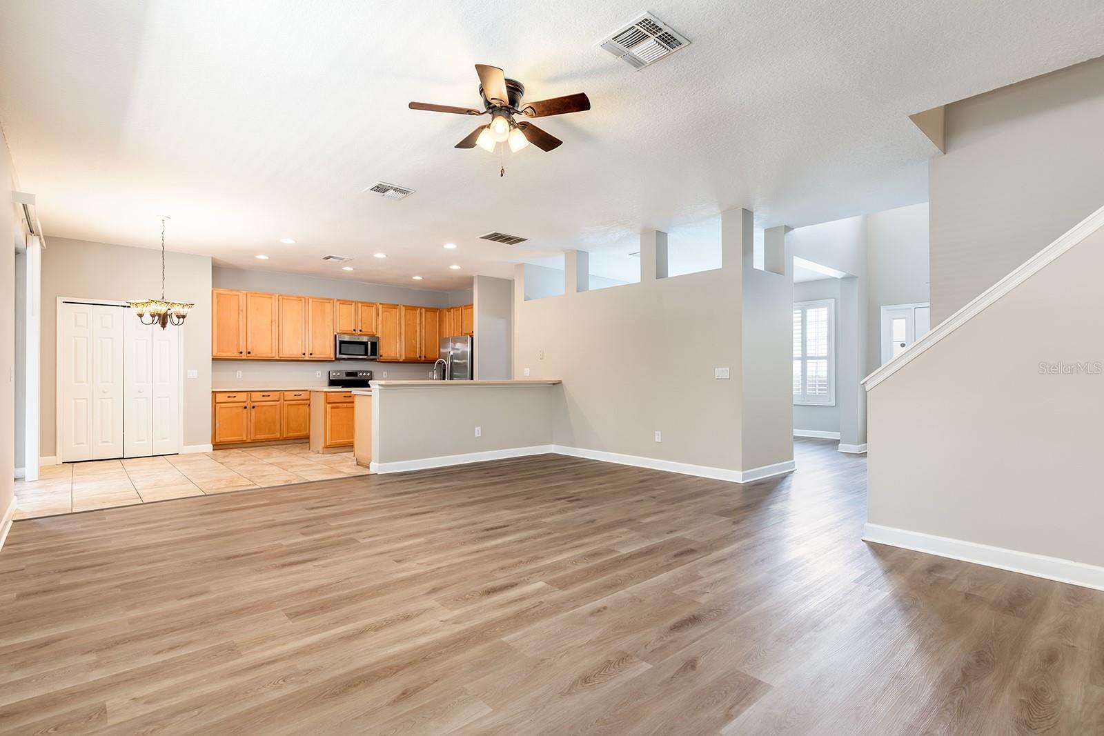 2049 WINTERMERE POINTE DR