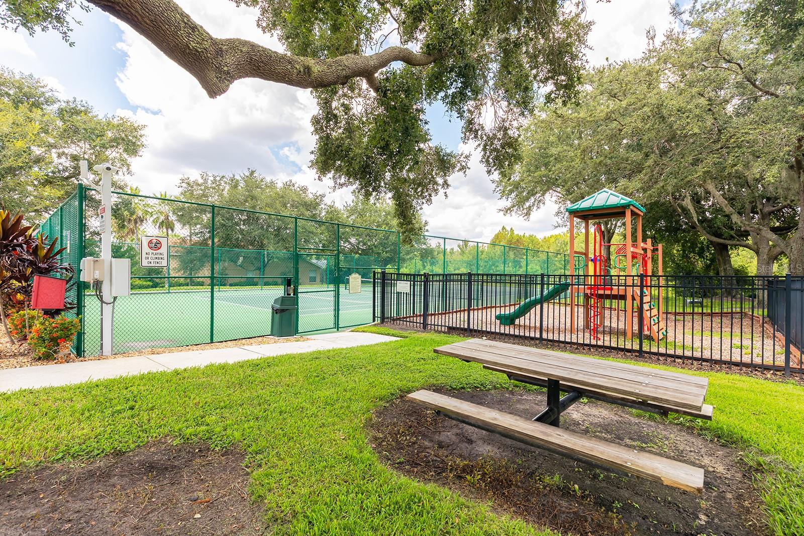 2049 WINTERMERE POINTE DR