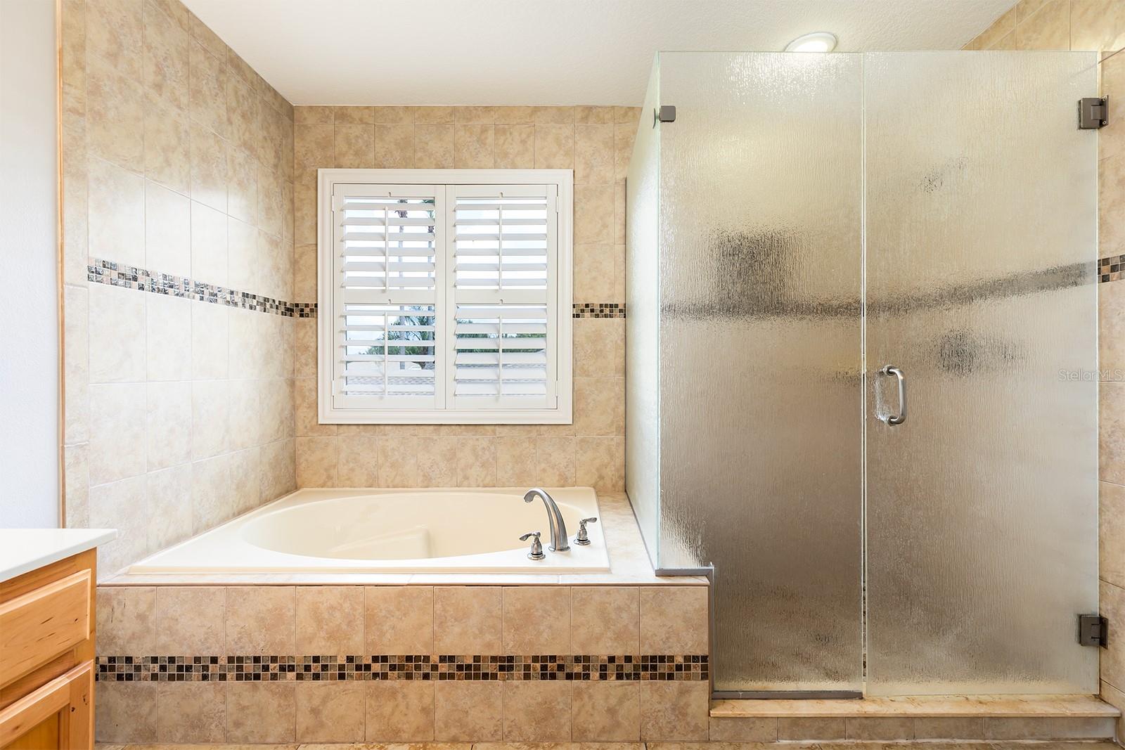 2049 WINTERMERE POINTE DR