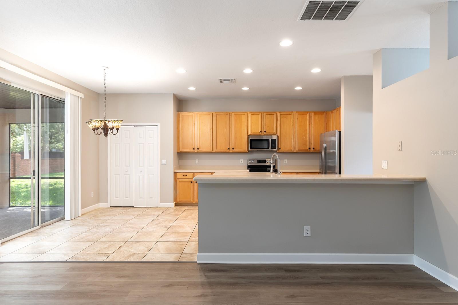 2049 WINTERMERE POINTE DR