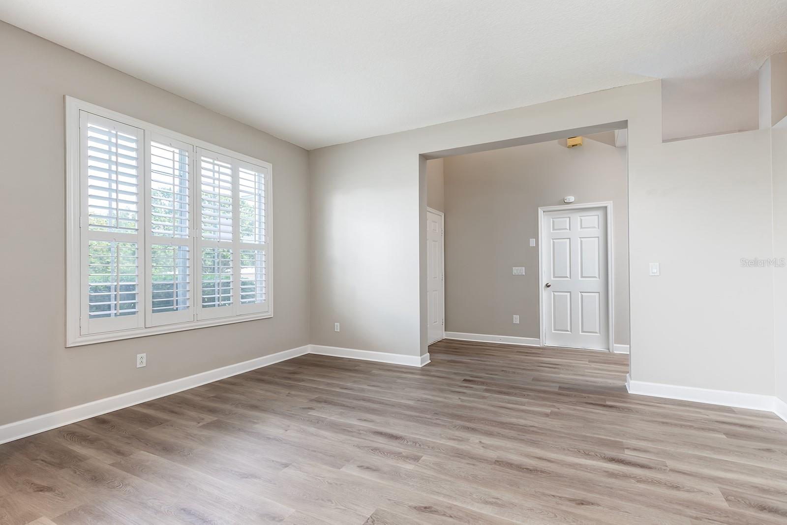 2049 WINTERMERE POINTE DR