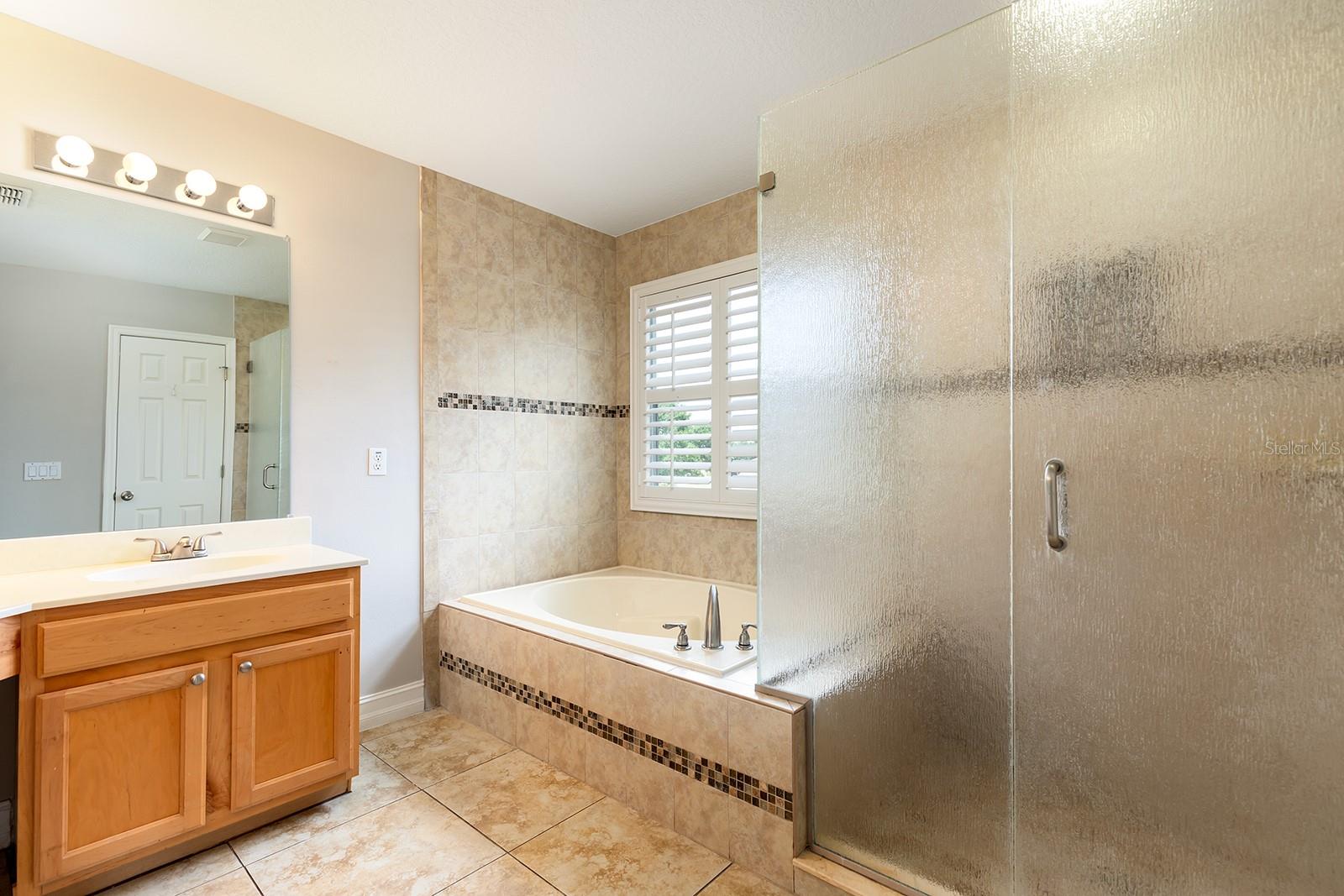 2049 WINTERMERE POINTE DR