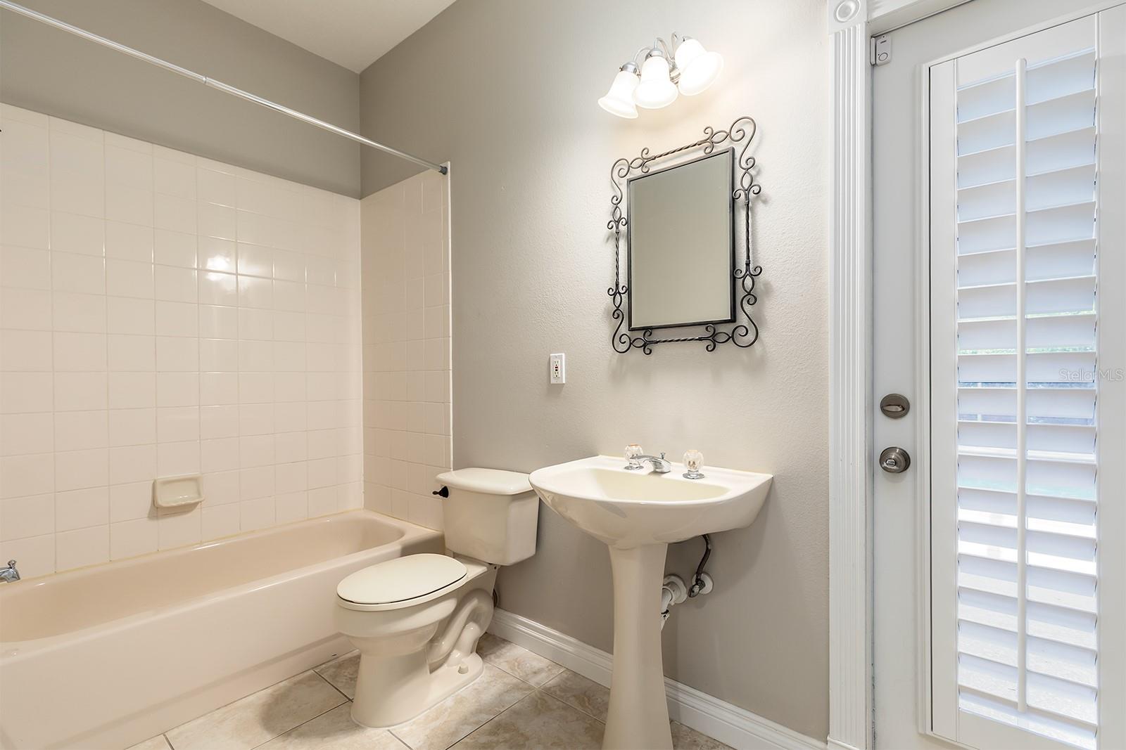 2049 WINTERMERE POINTE DR